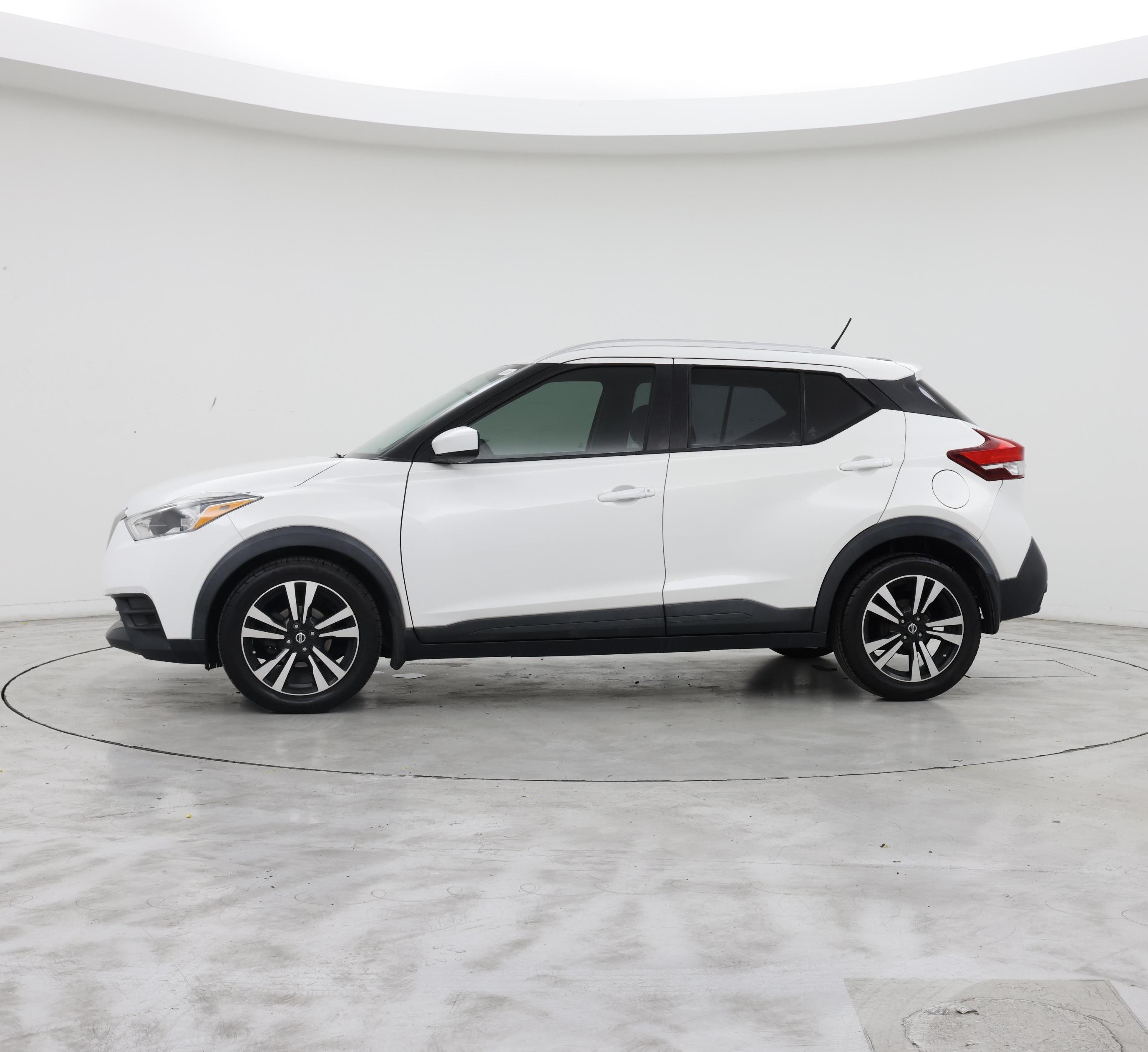 Thumbnail: 2018 Nissan Kicks - 3