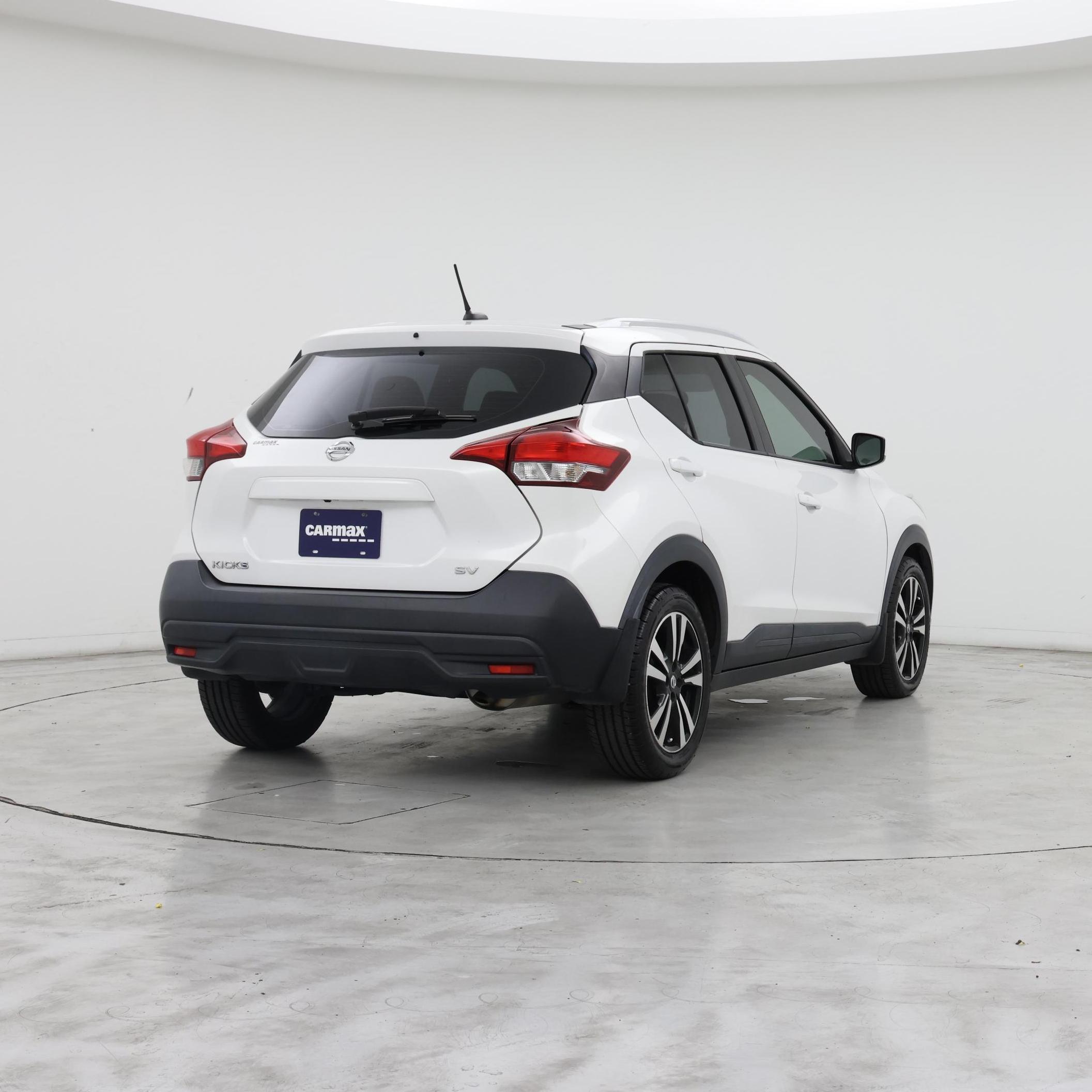 Thumbnail: 2018 Nissan Kicks - 8