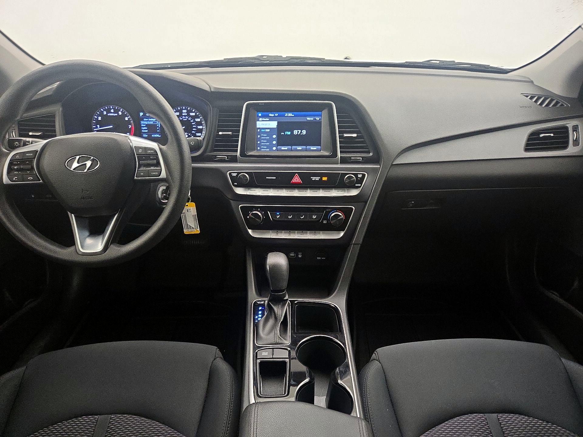 Thumbnail: 2019 Hyundai Sonata - 9