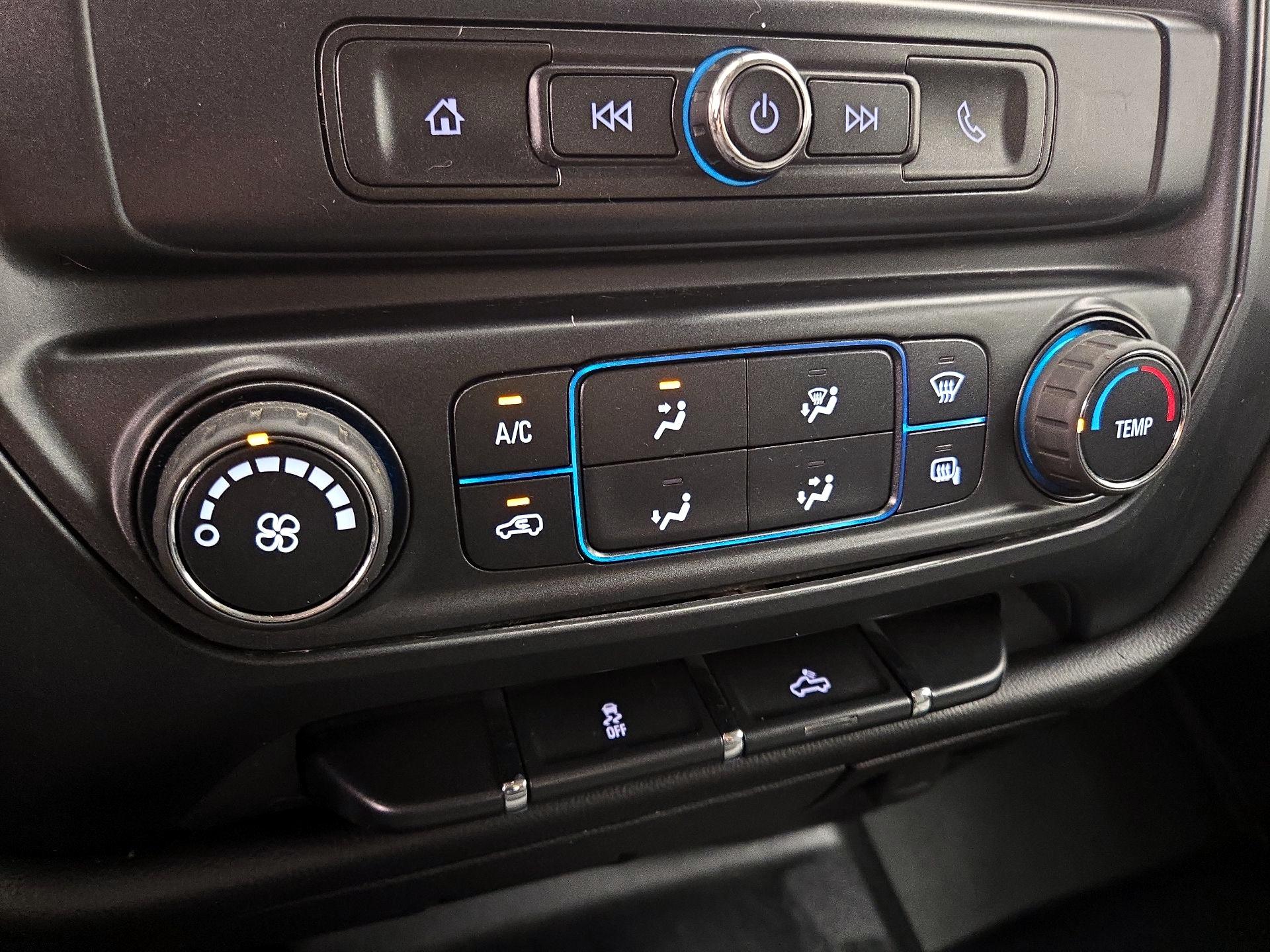 Thumbnail: 2016 Chevrolet Silverado 2500 - 16