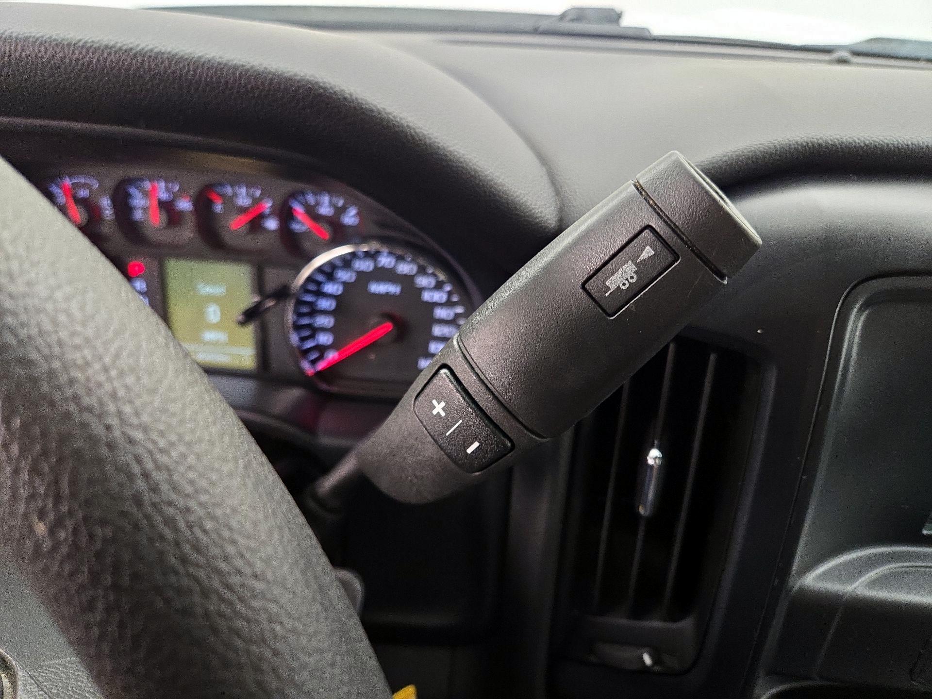 Thumbnail: 2016 Chevrolet Silverado 2500 - 17