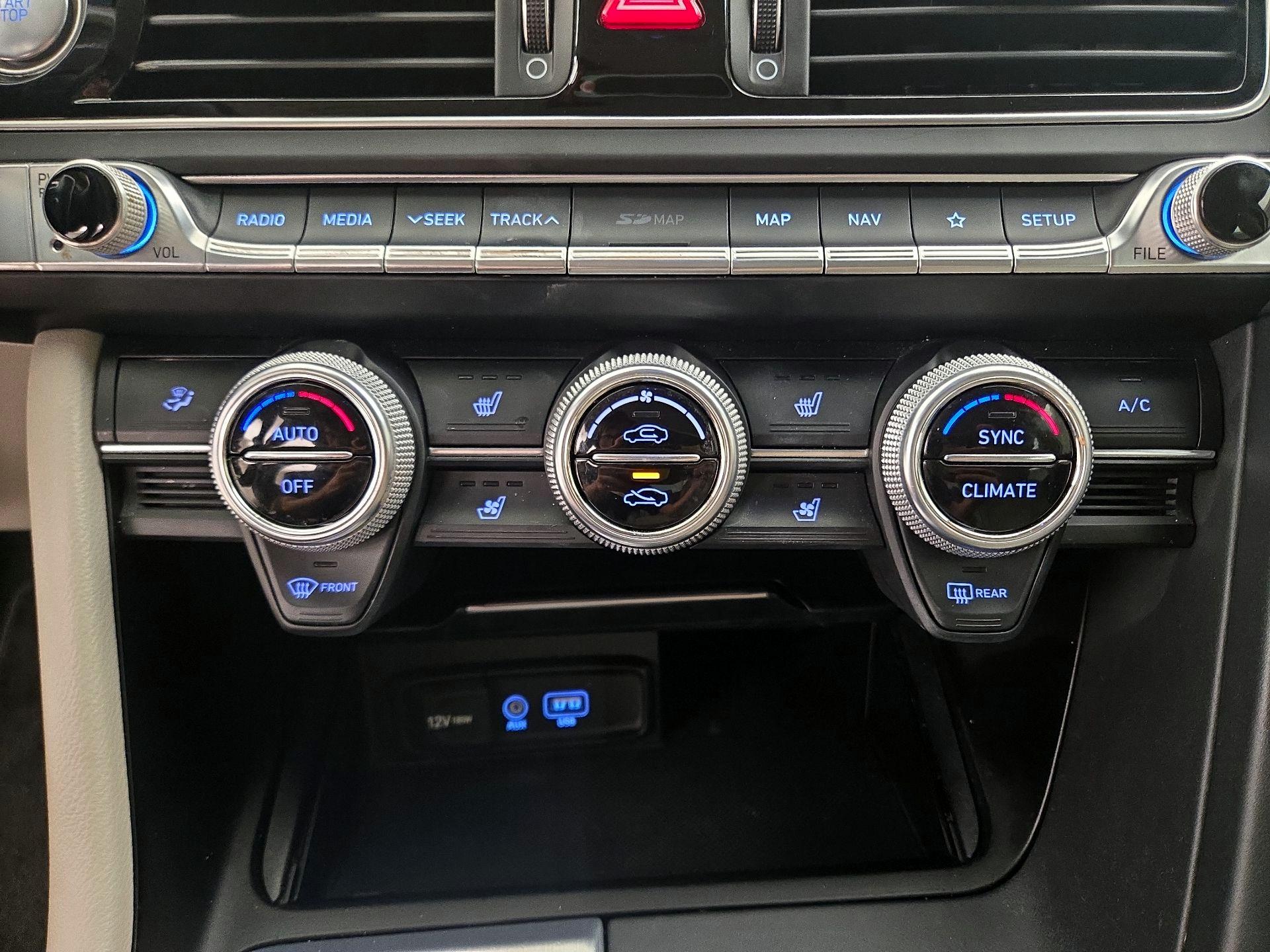 Thumbnail: 2019 Genesis G70 - 17