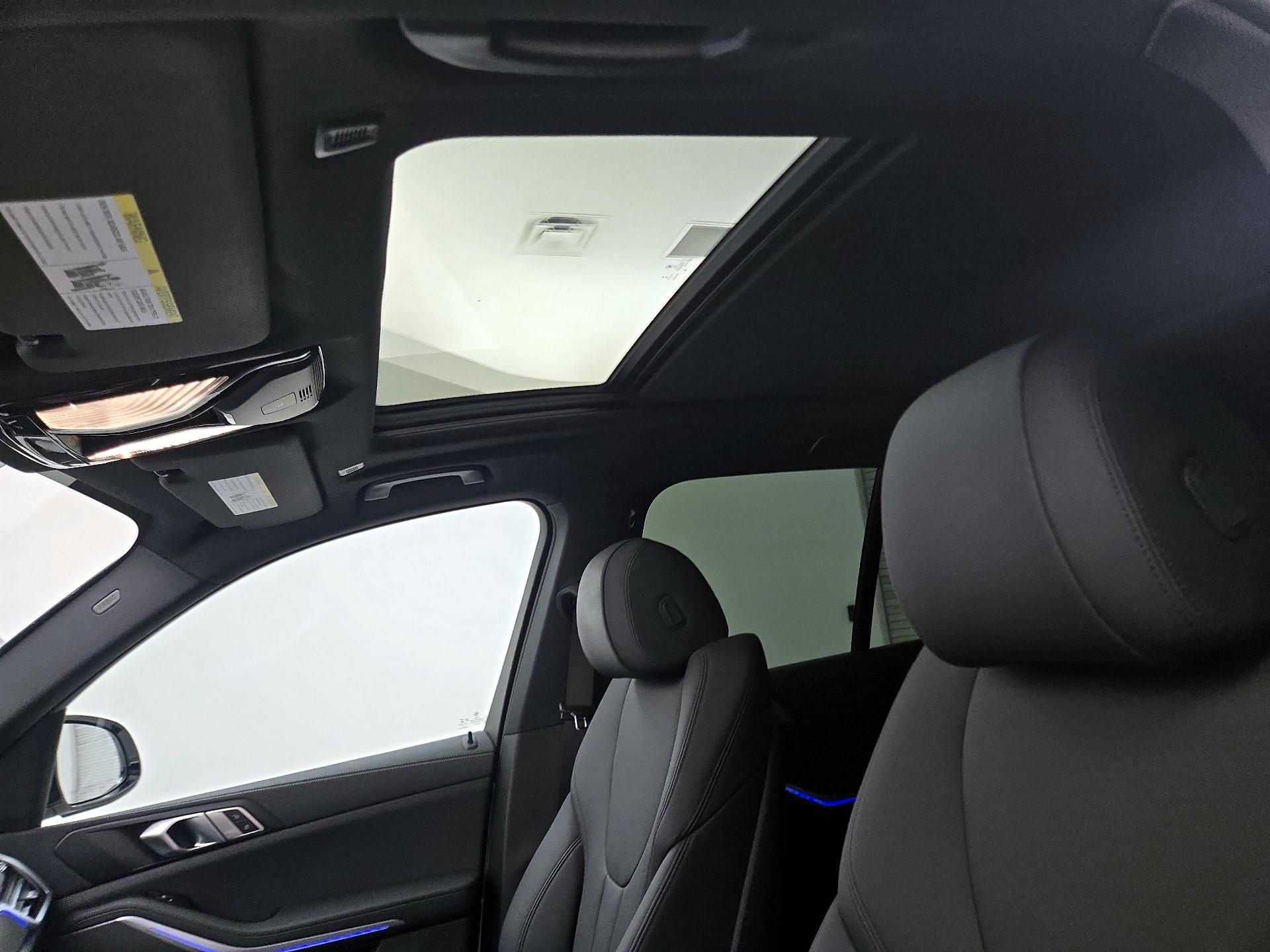 Thumbnail: 2022 BMW X5 - 20