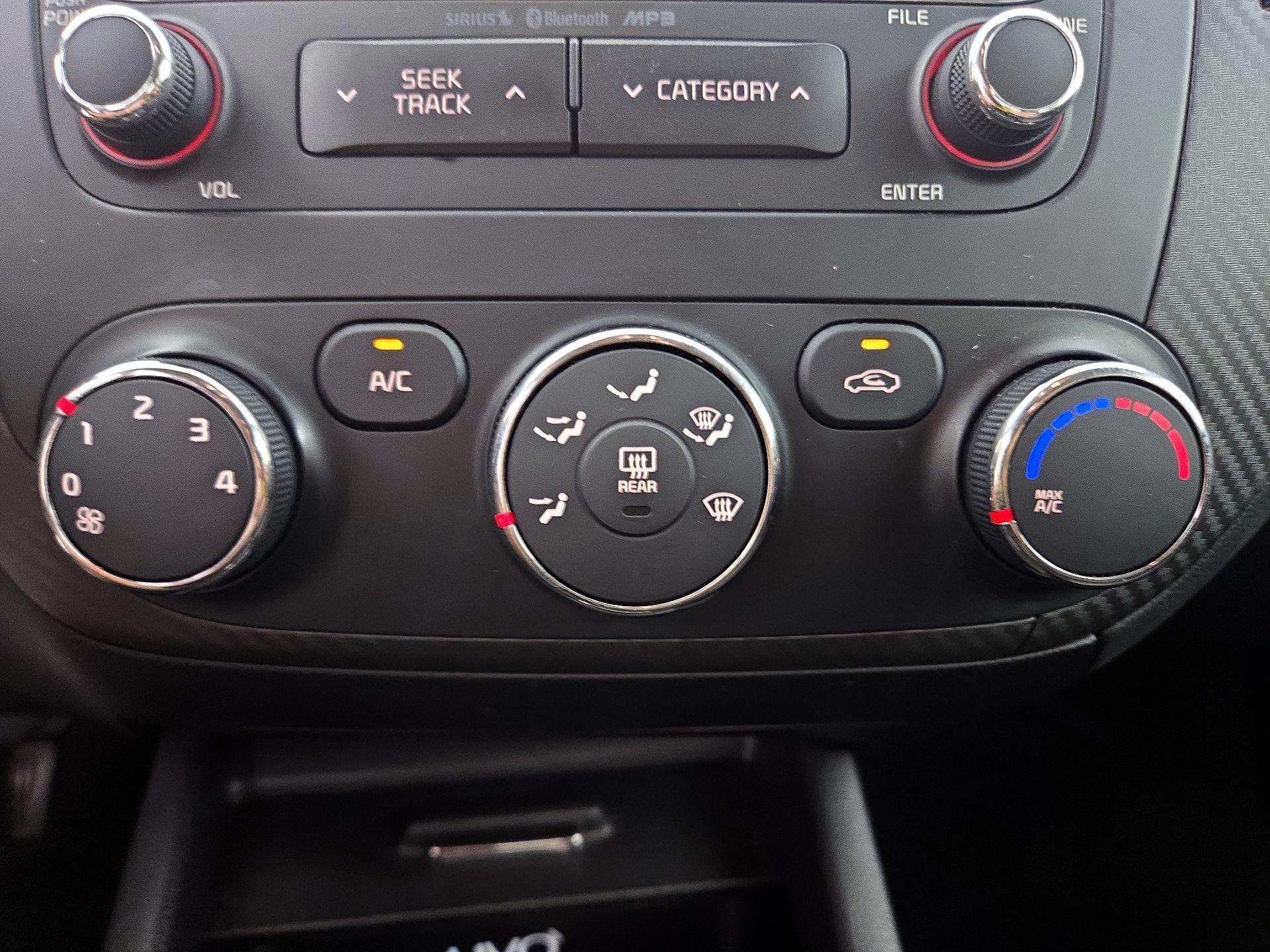 Thumbnail: 2014 Kia Forte - 16