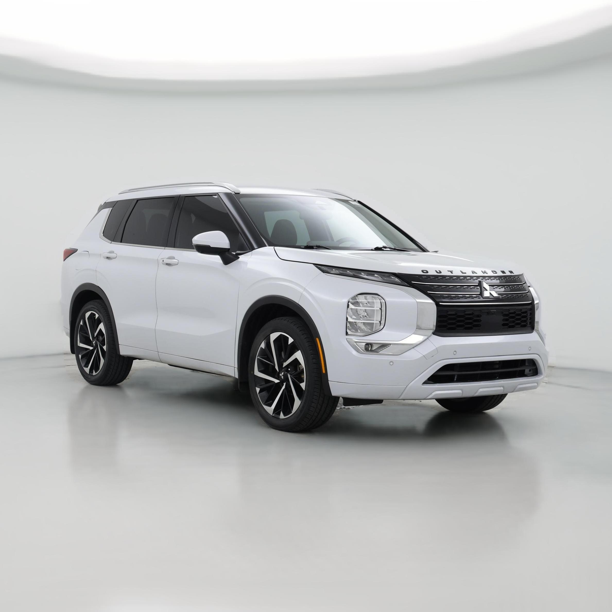 Thumbnail: 2022 Mitsubishi Outlander - 1
