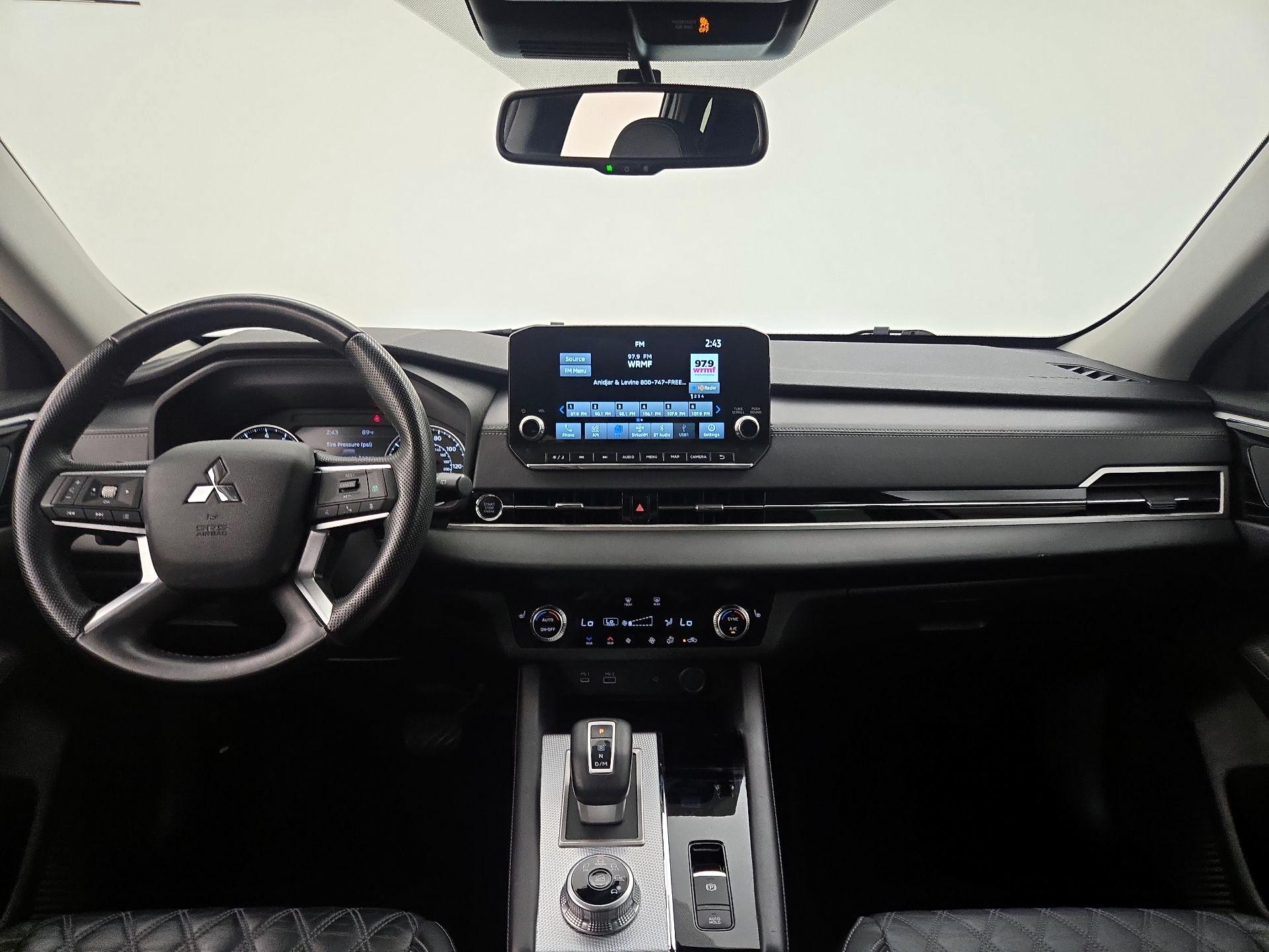 Thumbnail: 2022 Mitsubishi Outlander - 9