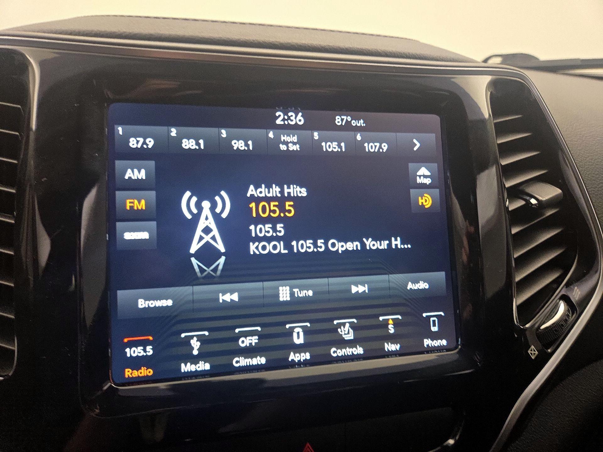 Thumbnail: 2019 Jeep Cherokee - 16