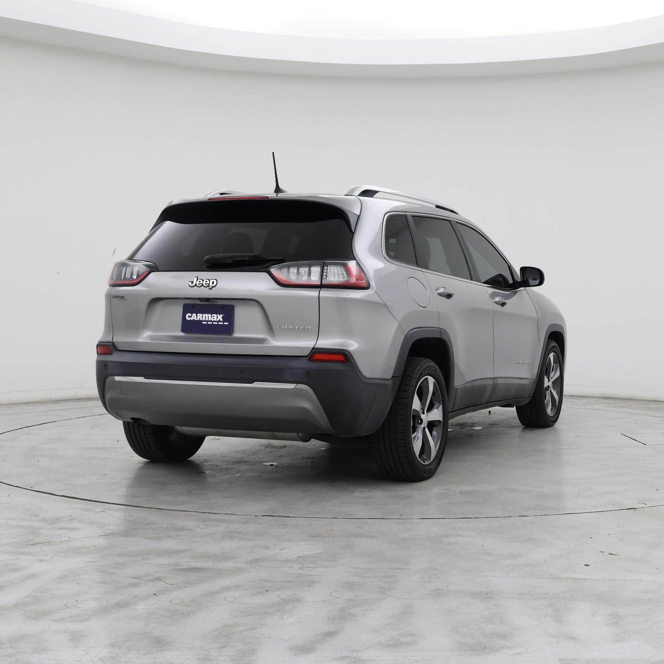 Thumbnail: 2019 Jeep Cherokee - 8