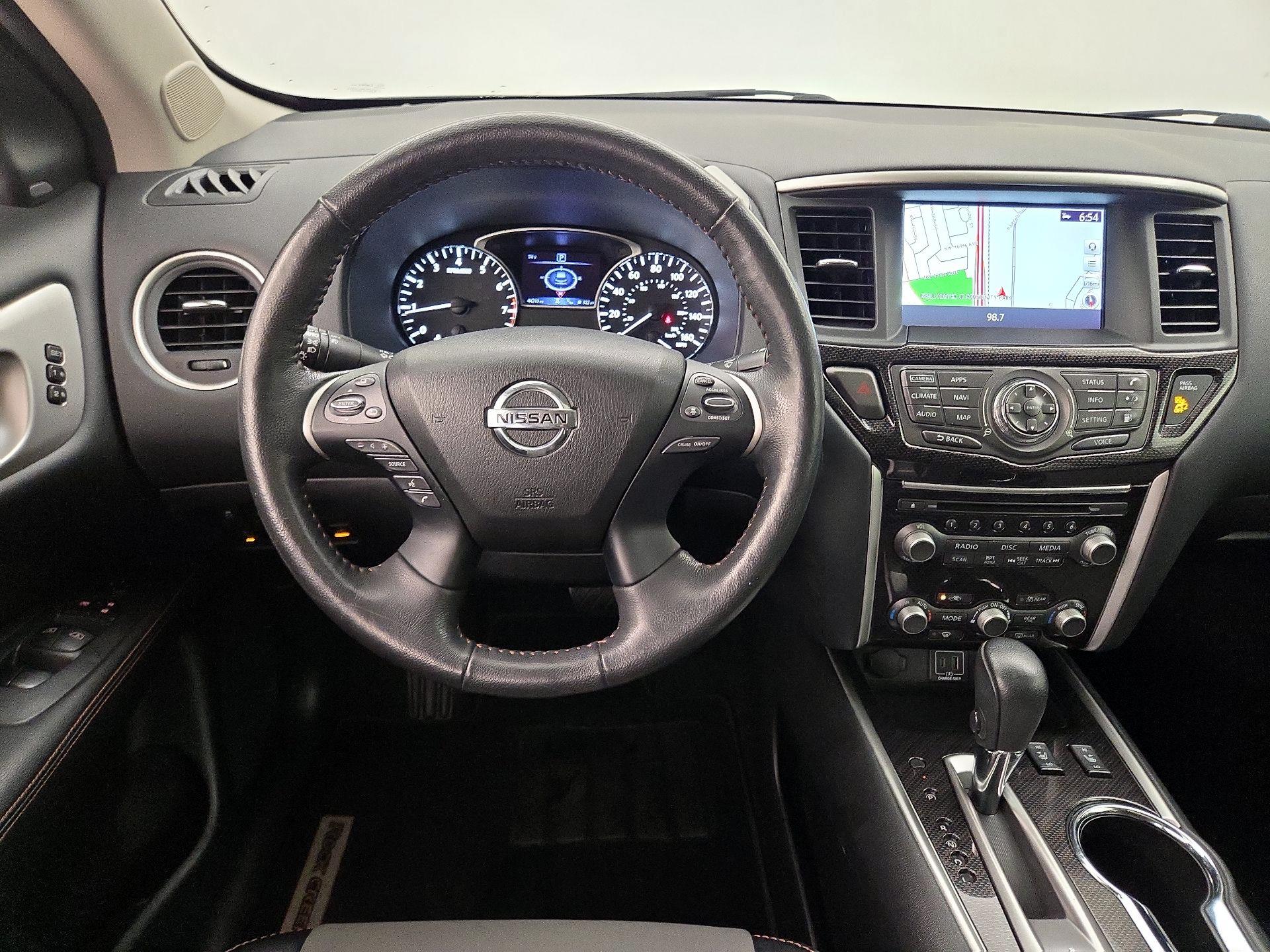 Thumbnail: 2020 Nissan Pathfinder - 10