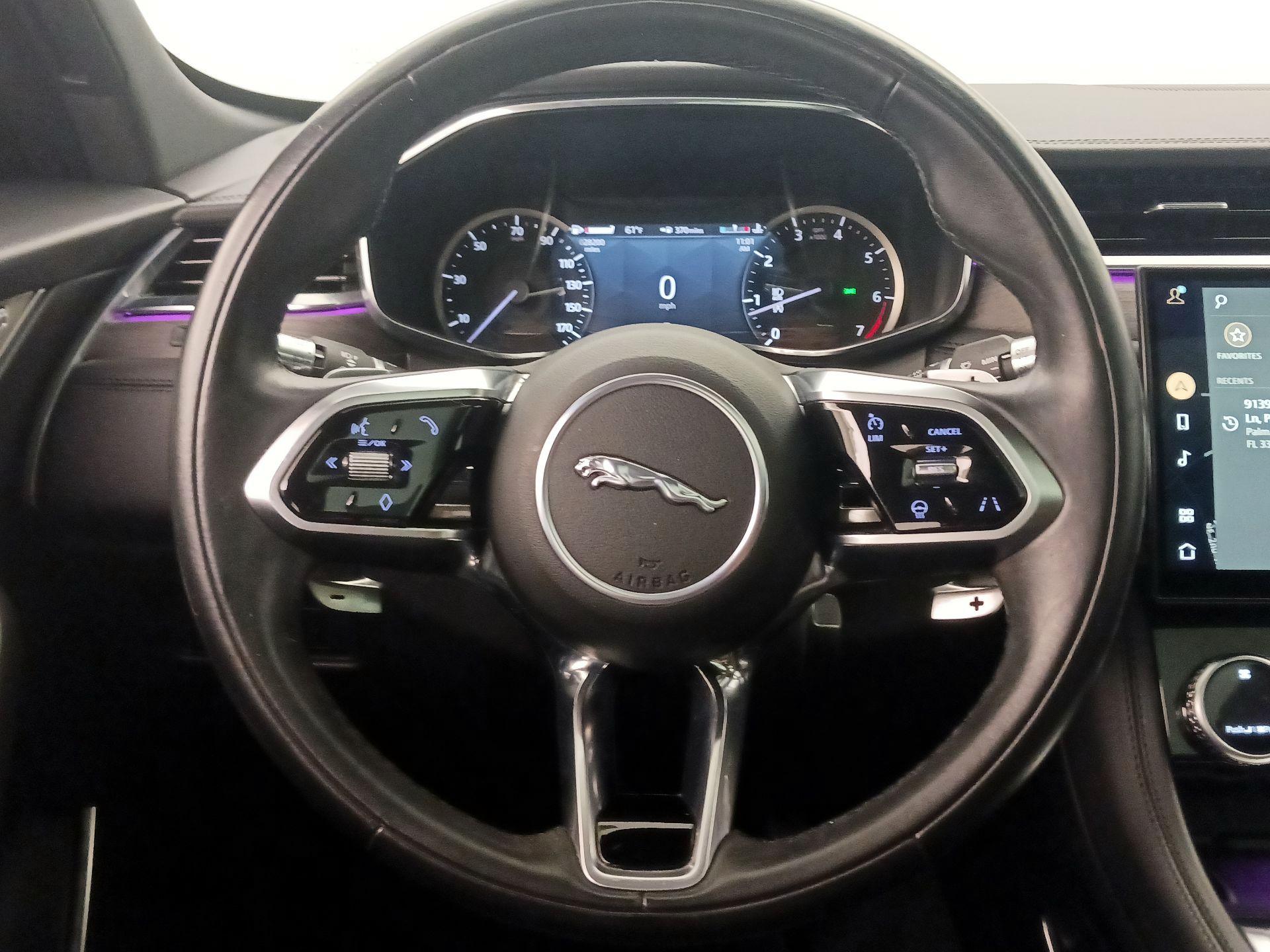 Thumbnail: 2022 Jaguar F-Pace - 10