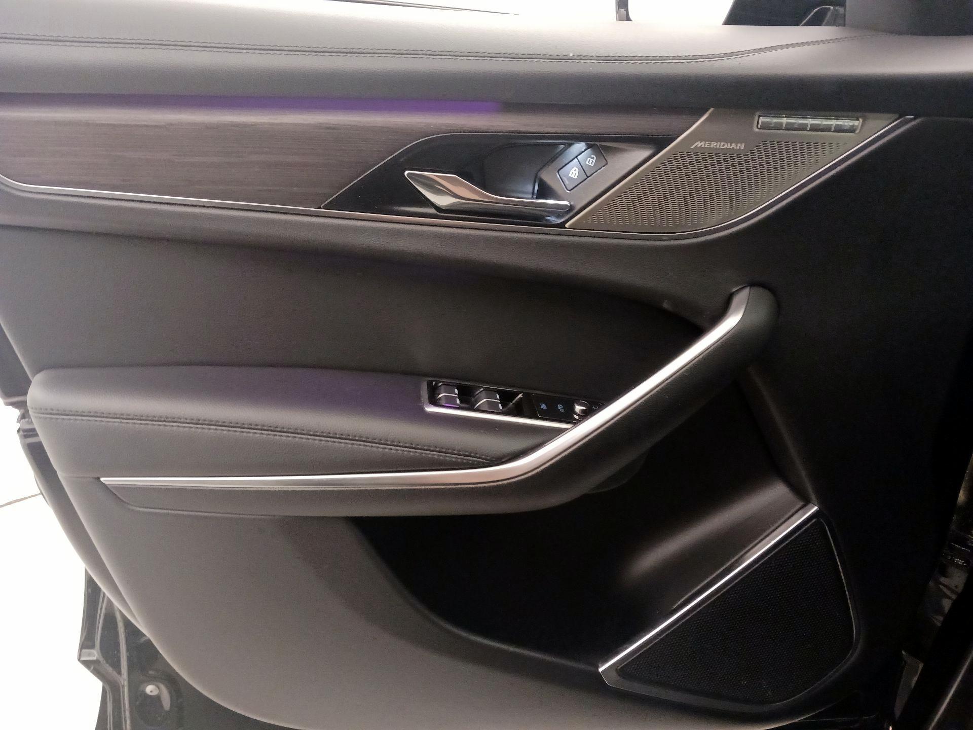 Thumbnail: 2022 Jaguar F-Pace - 12