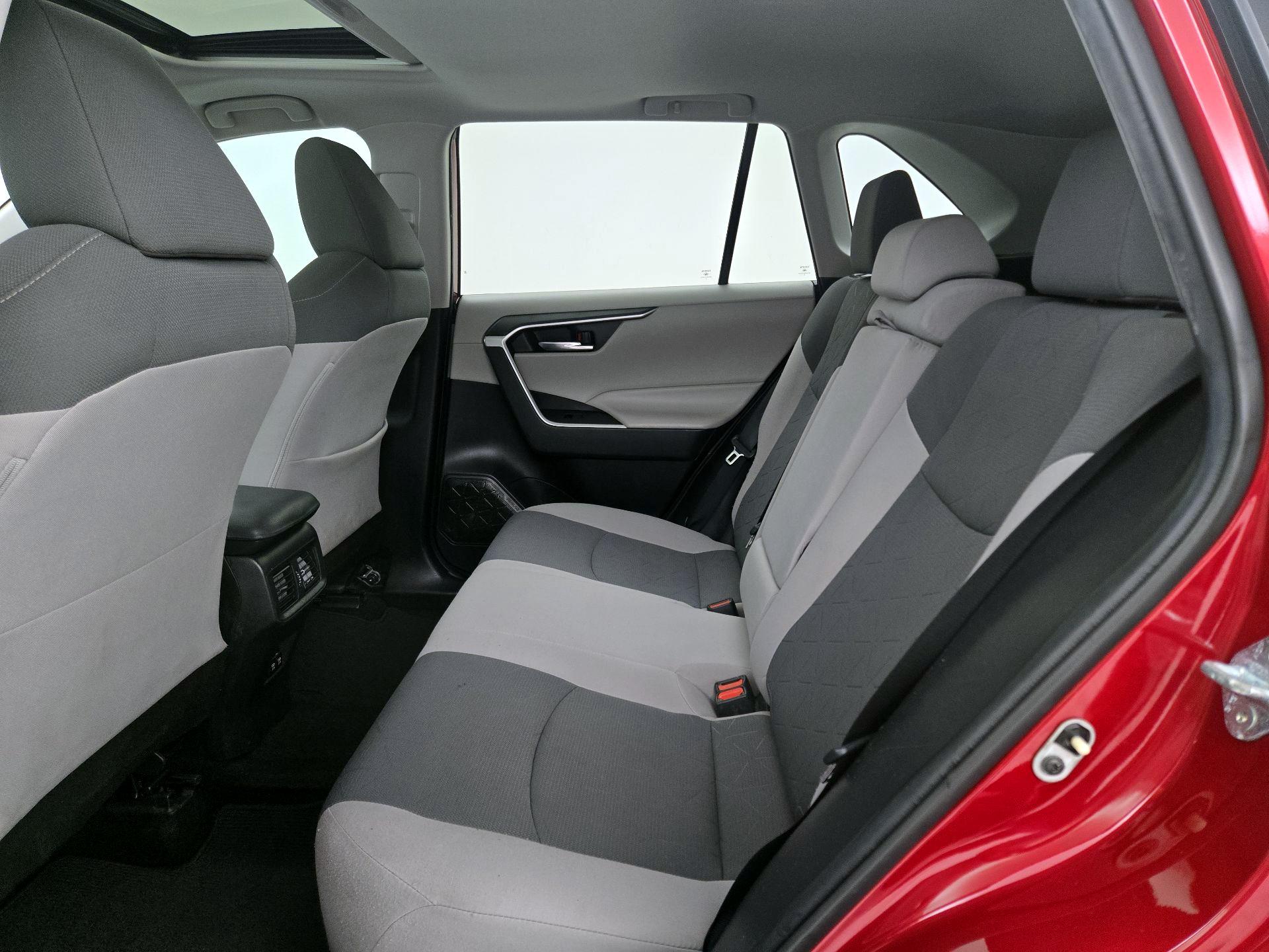 Thumbnail: 2020 Toyota RAV4 - 20