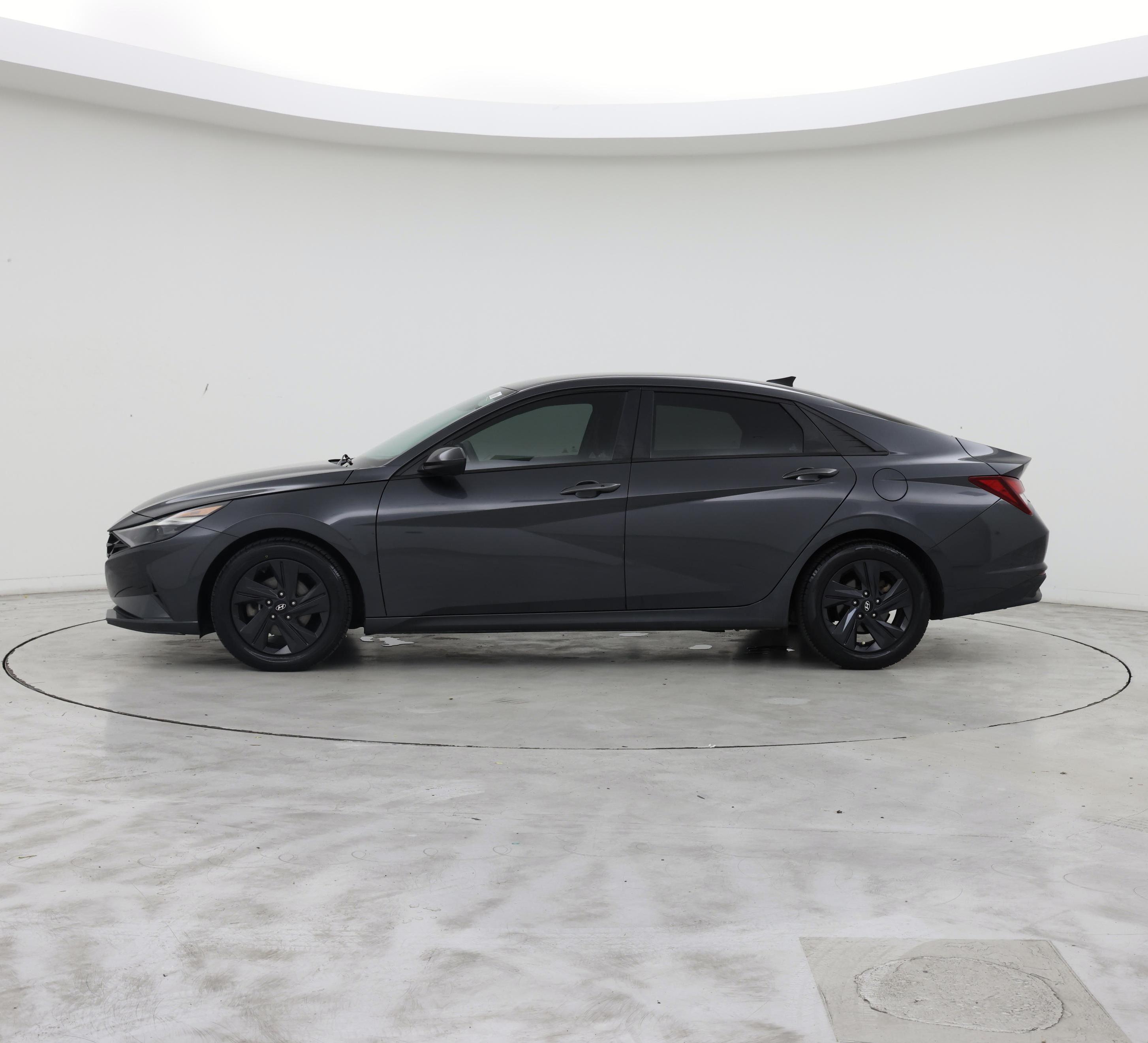 Thumbnail: 2021 Hyundai Elantra - 3