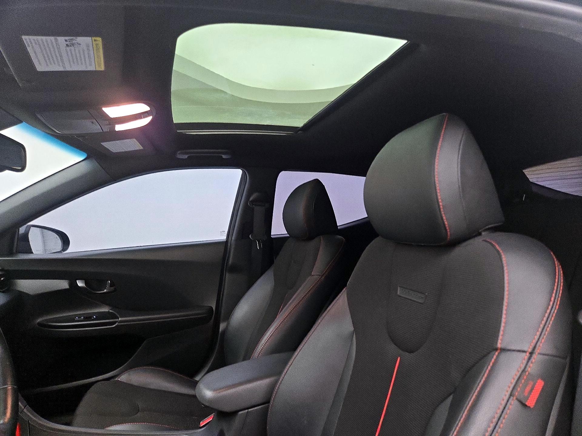 Thumbnail: 2020 Hyundai Veloster - 19