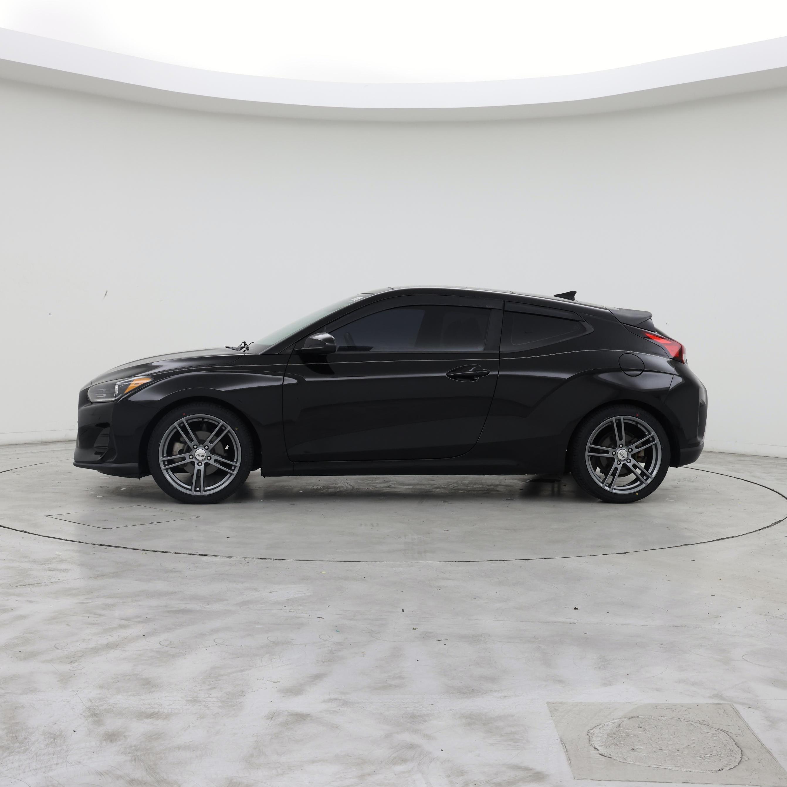 Thumbnail: 2020 Hyundai Veloster - 3
