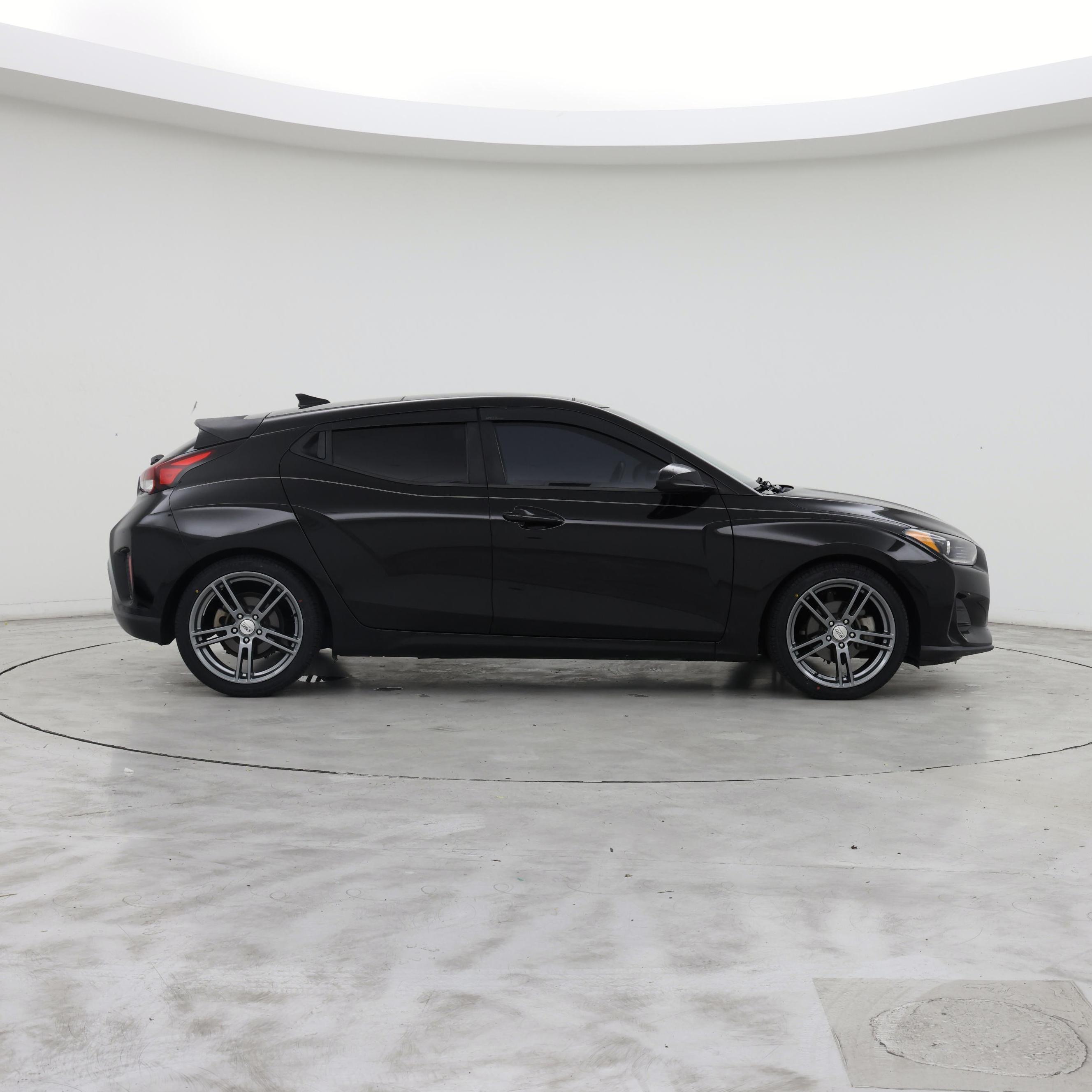 Thumbnail: 2020 Hyundai Veloster - 7
