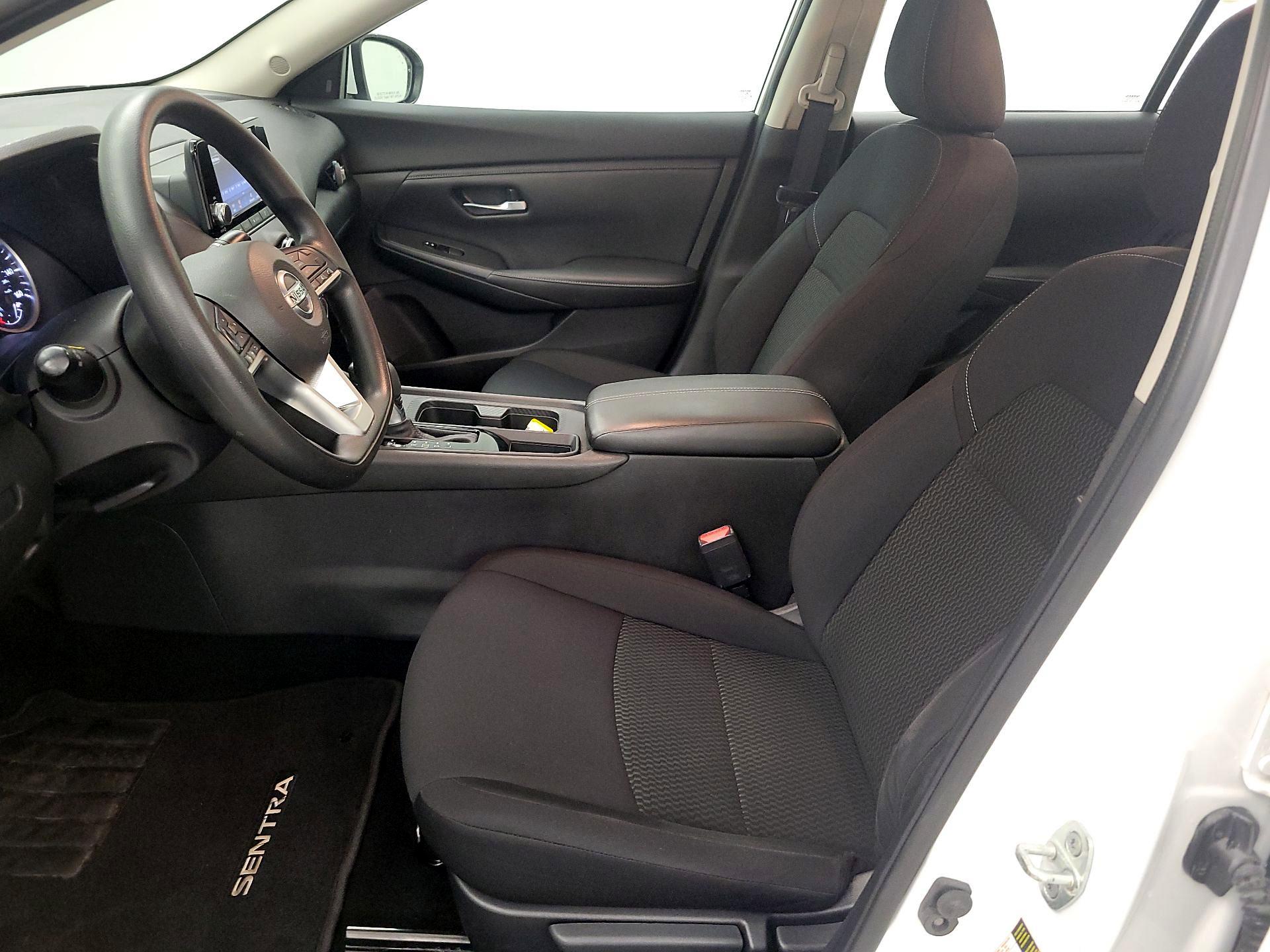 Thumbnail: 2022 Nissan Sentra - 9