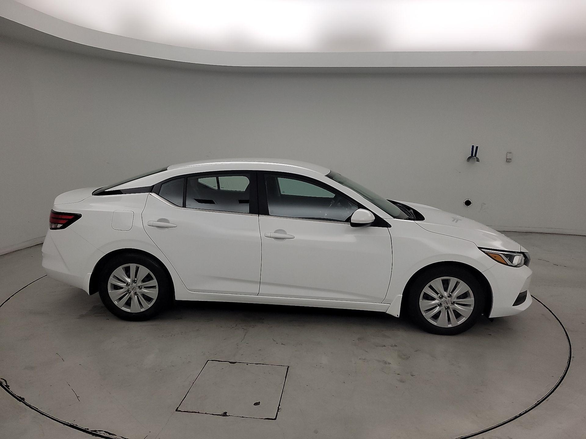 Thumbnail: 2022 Nissan Sentra - 4