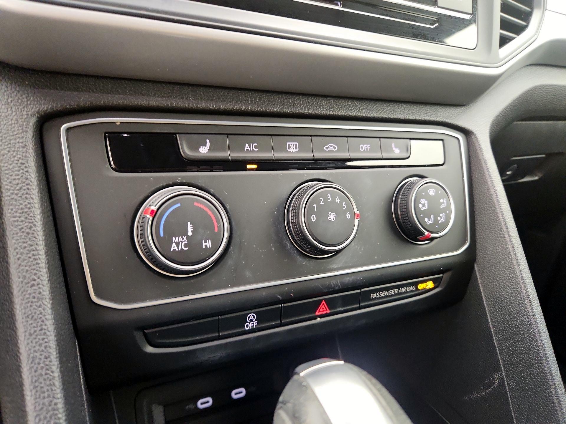 Thumbnail: 2023 Volkswagen Atlas - 16