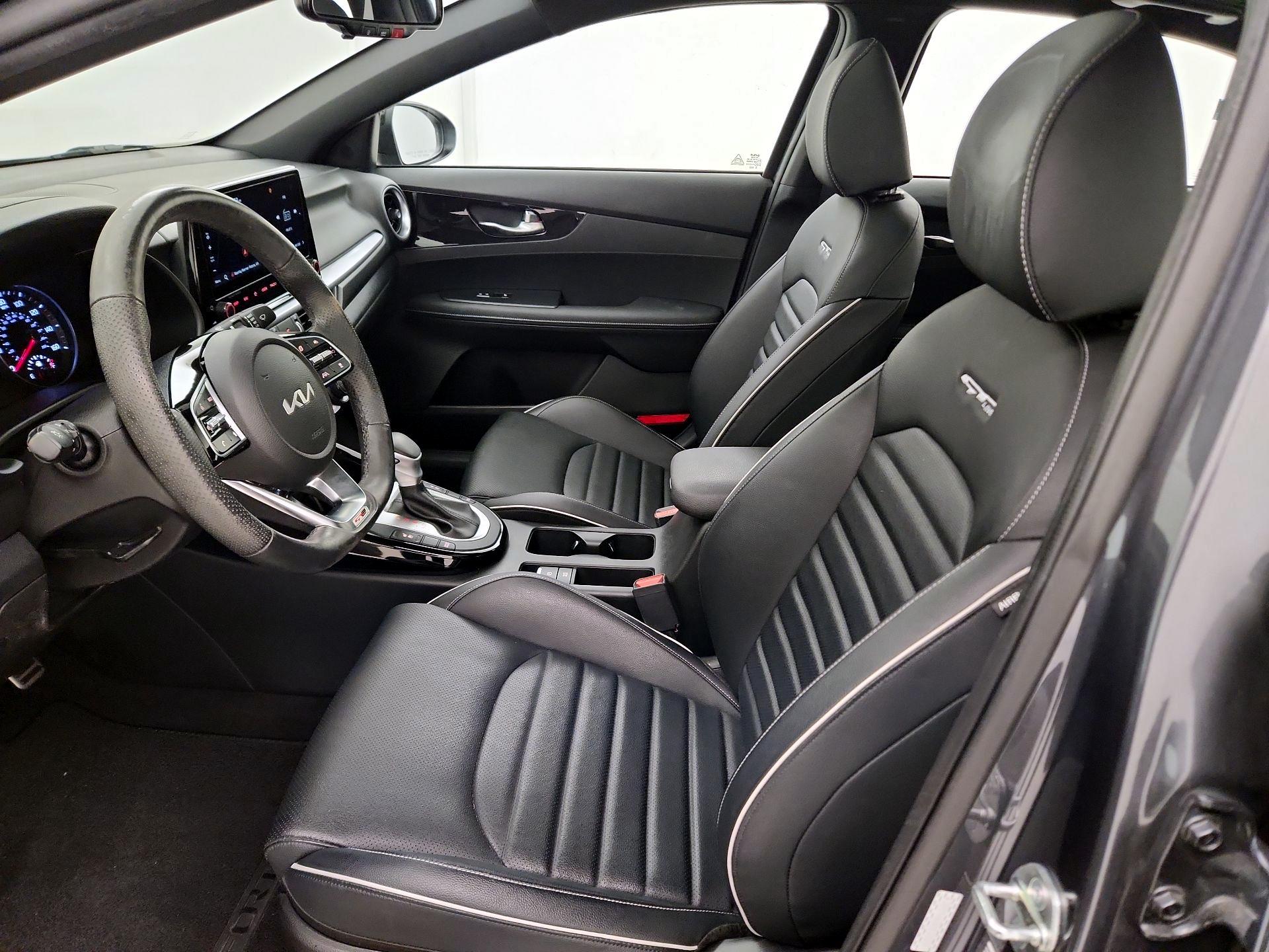 Thumbnail: 2023 Kia Forte - 11