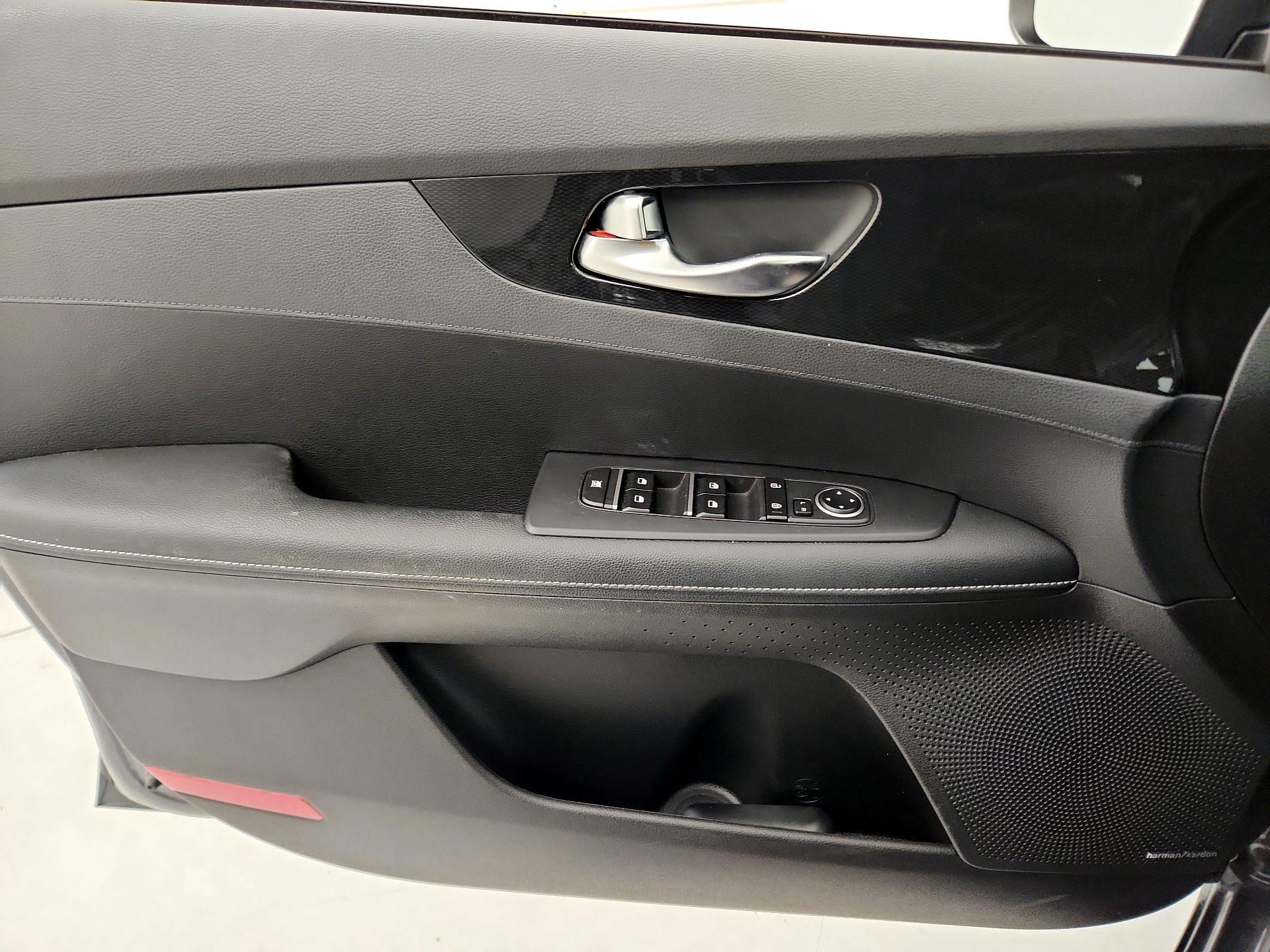Thumbnail: 2023 Kia Forte - 12