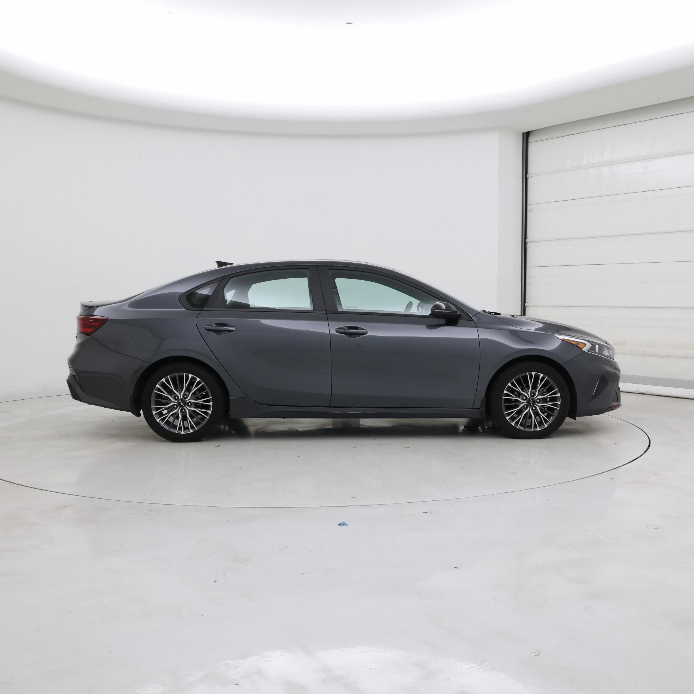Thumbnail: 2023 Kia Forte - 7