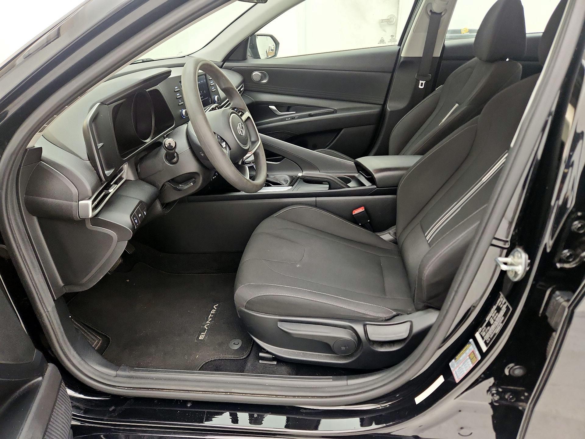 Thumbnail: 2023 Hyundai Elantra - 11