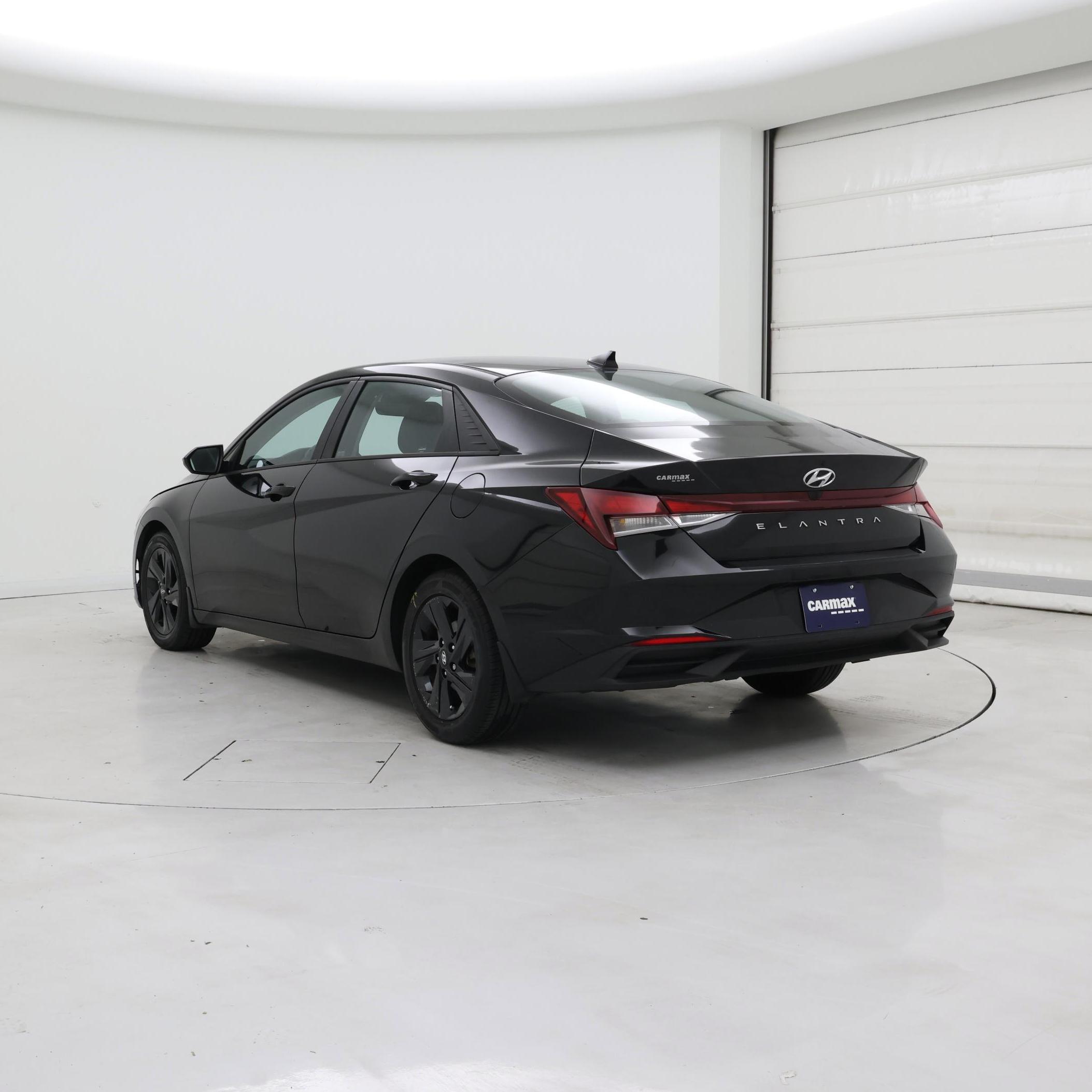 Thumbnail: 2023 Hyundai Elantra - 2
