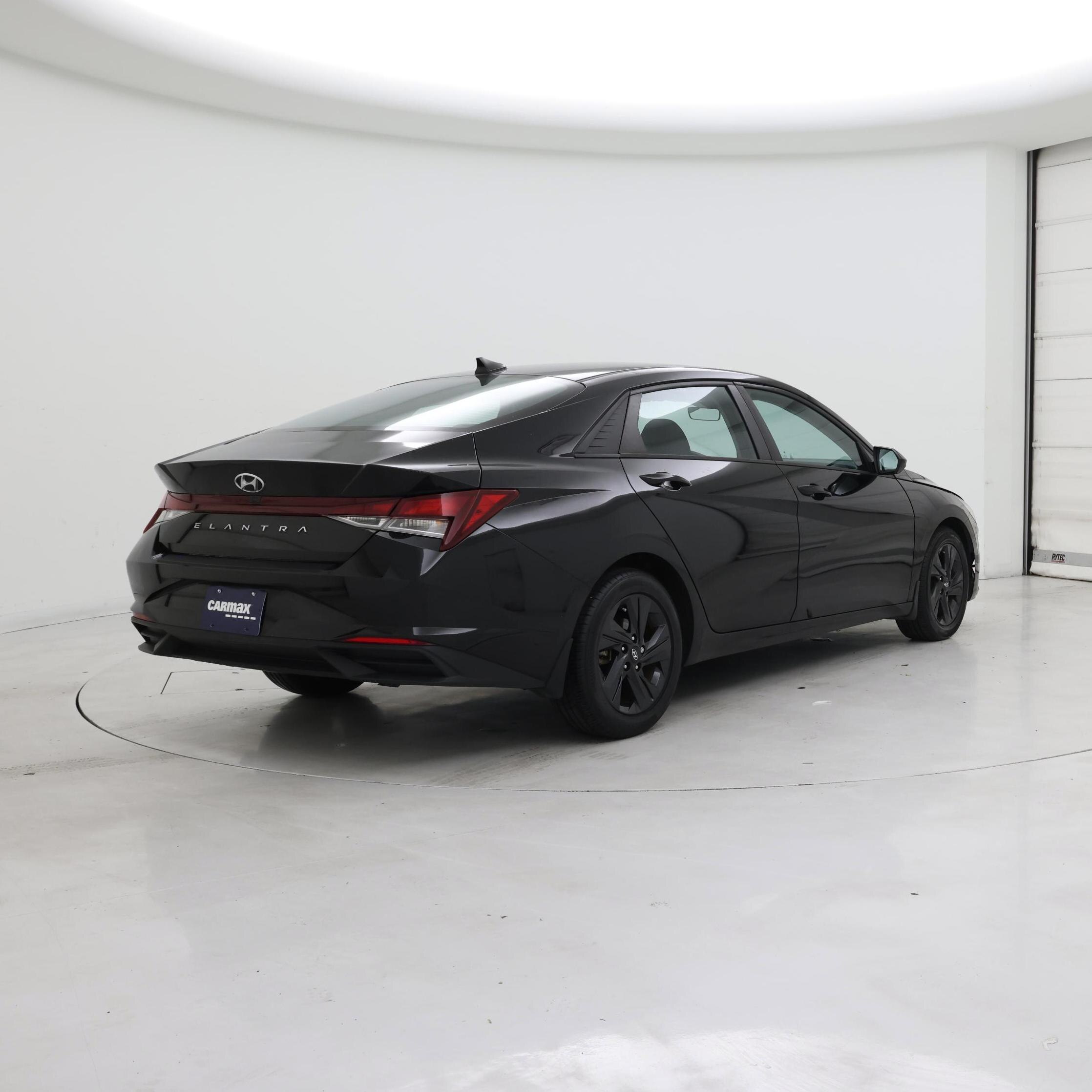 Thumbnail: 2023 Hyundai Elantra - 8
