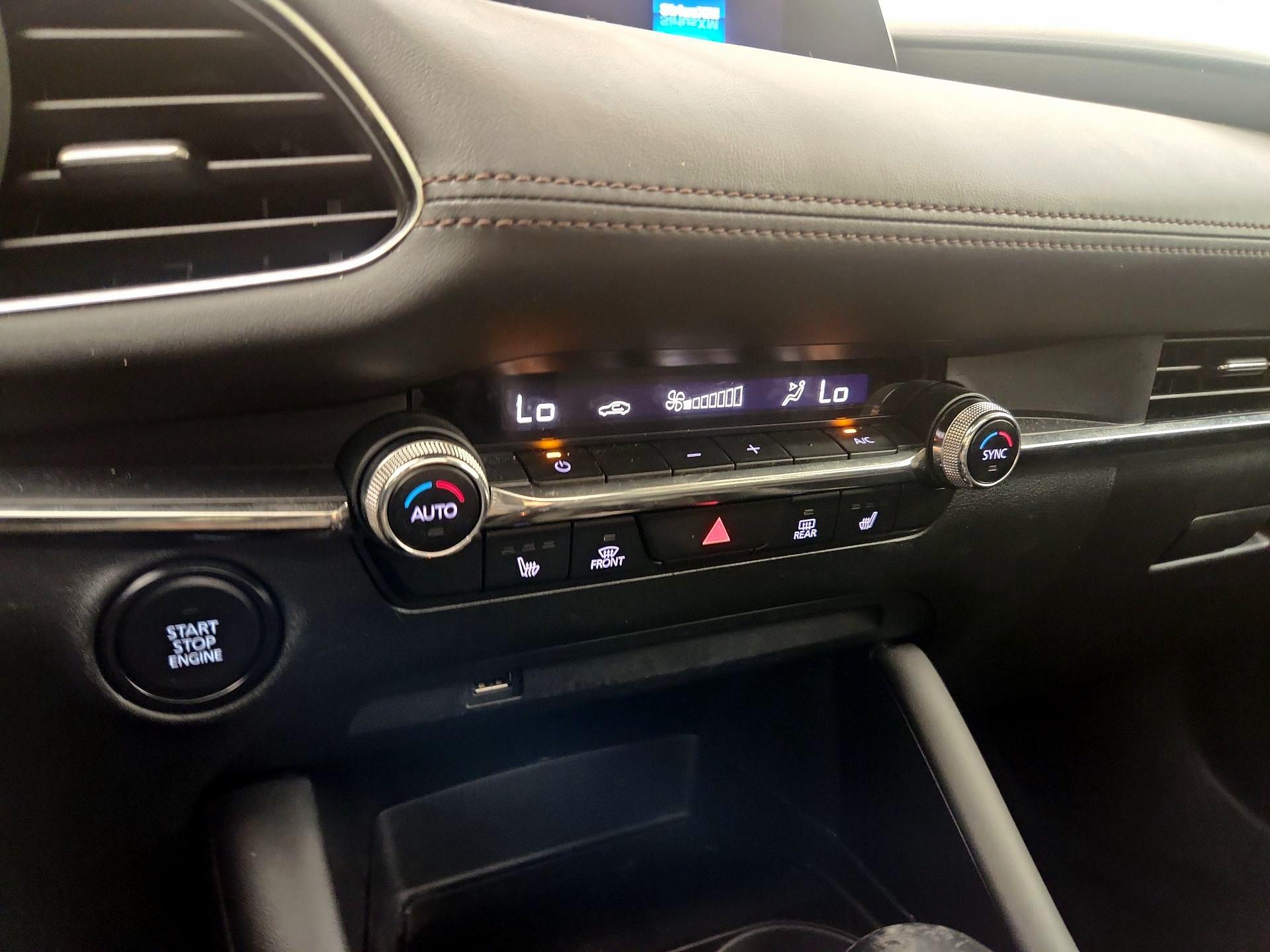 Thumbnail: 2021 Mazda Mazda3 - 17