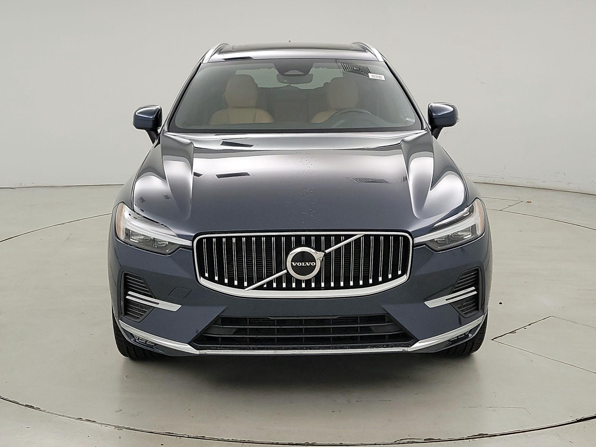Thumbnail: 2022 Volvo XC60 - 2