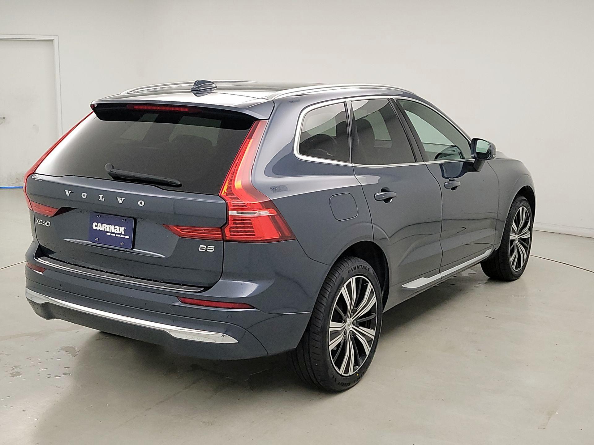 Thumbnail: 2022 Volvo XC60 - 5