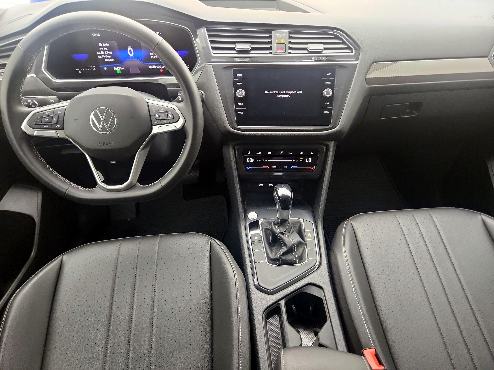 Thumbnail: 2022 Volkswagen Tiguan - 9
