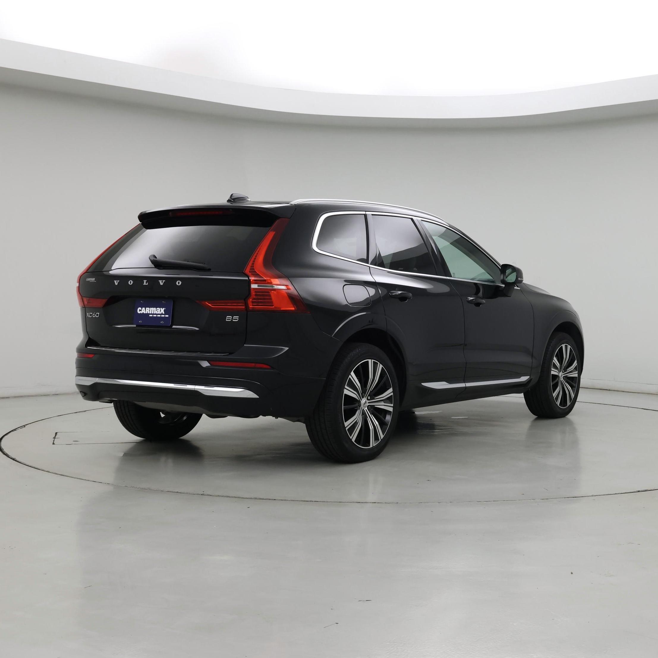 Thumbnail: 2022 Volvo XC60 - 8