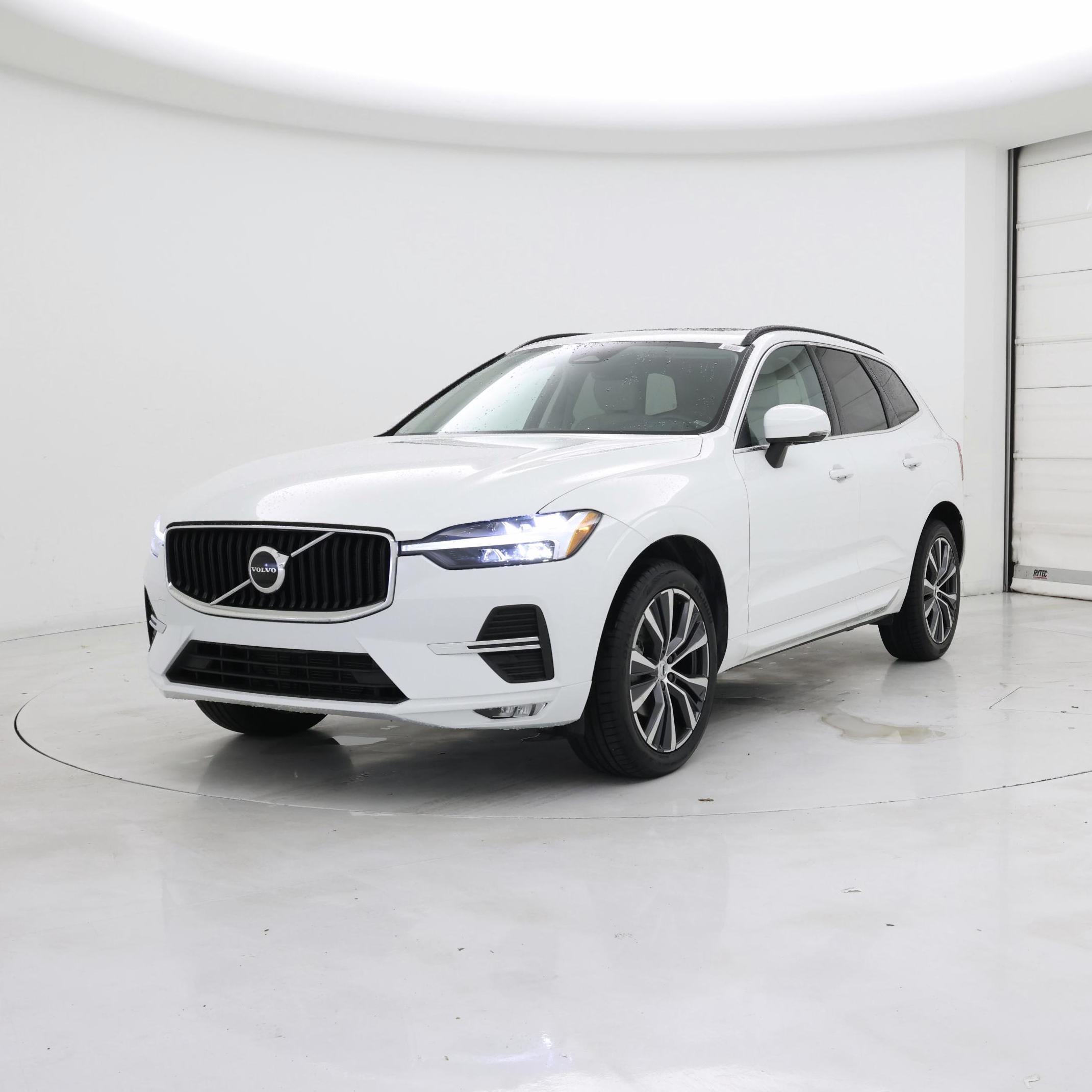 Thumbnail: 2022 Volvo XC60 - 4