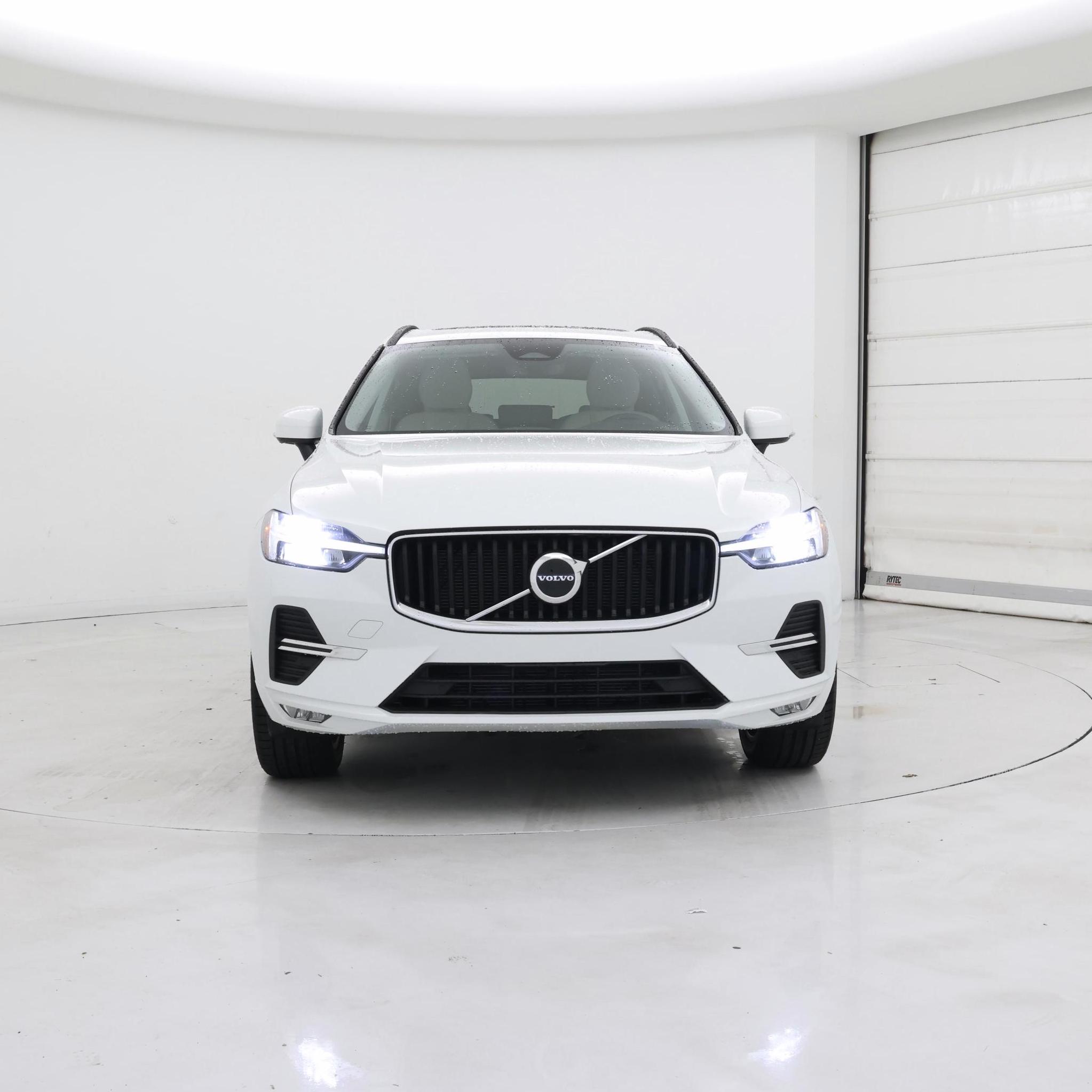 Thumbnail: 2022 Volvo XC60 - 5