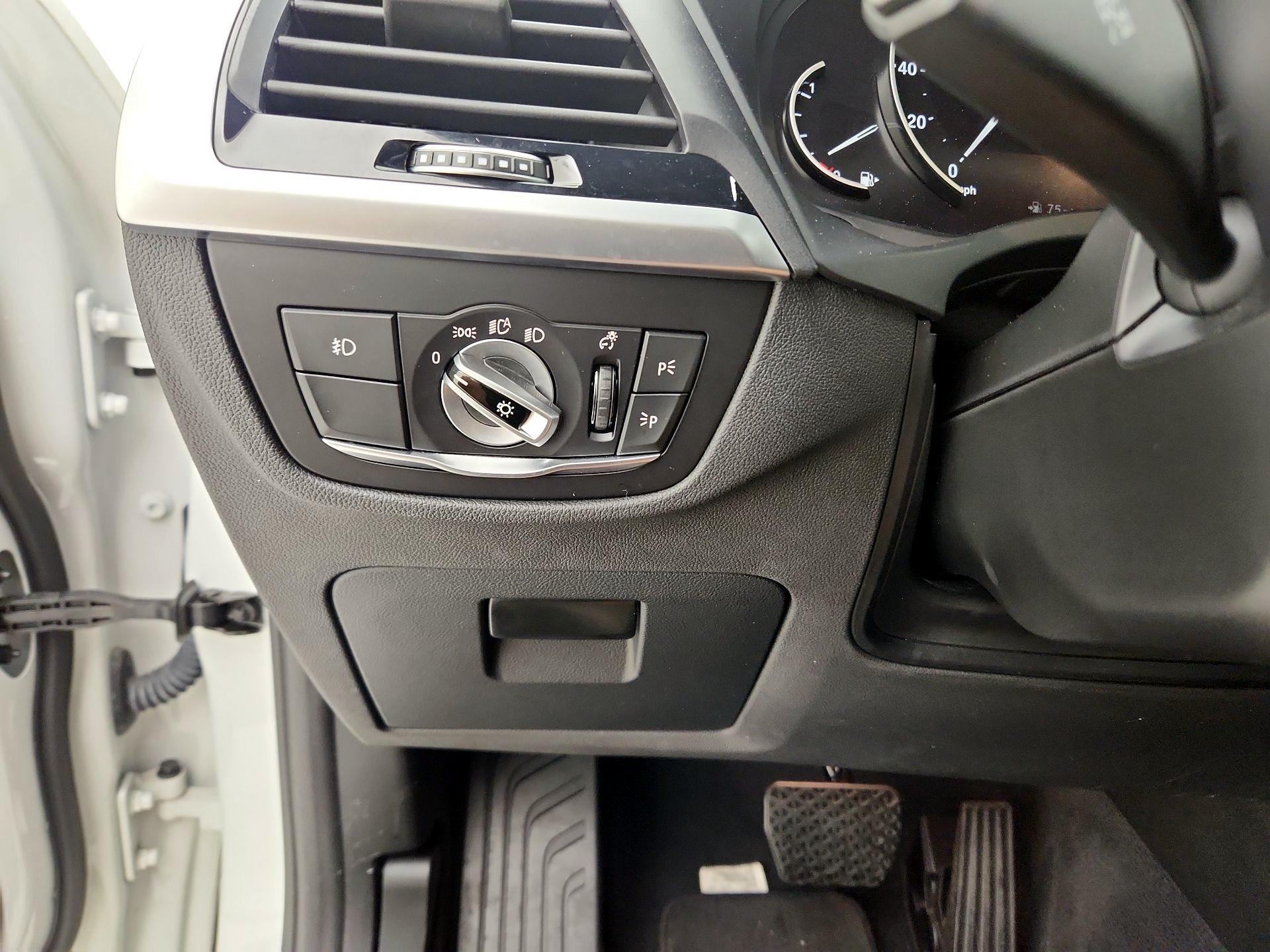 Thumbnail: 2021 BMW X3 - 13