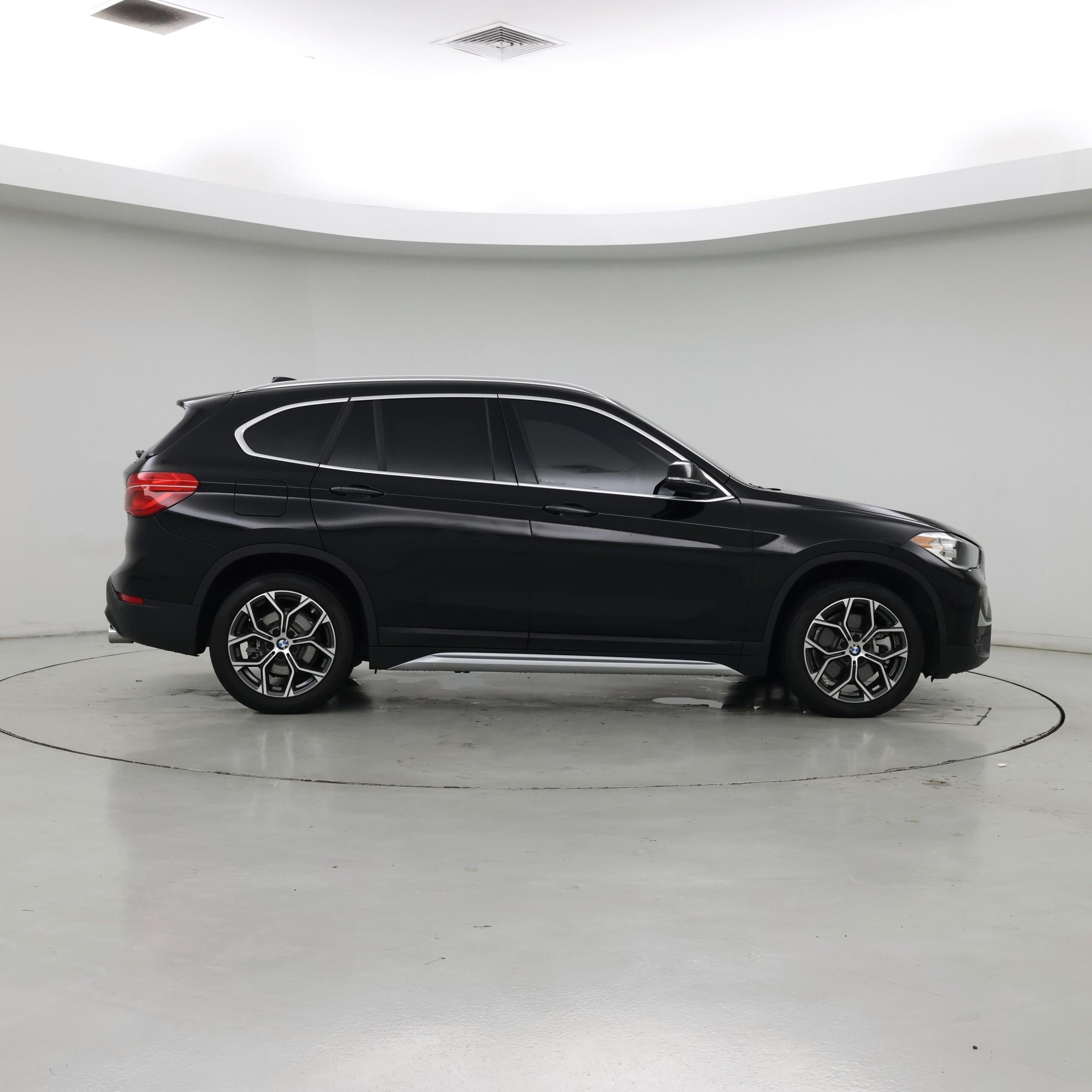 Thumbnail: 2021 BMW X1 - 7