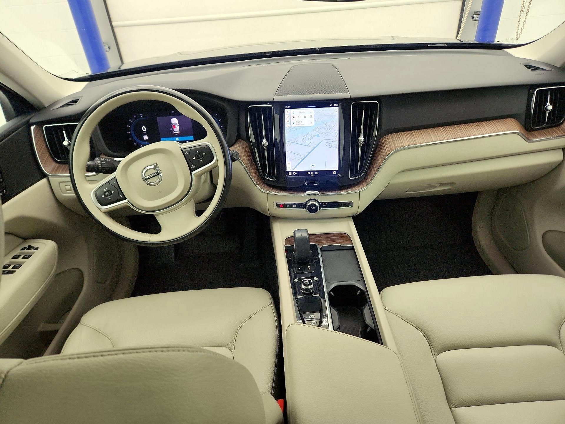 Thumbnail: 2022 Volvo XC60 - 9