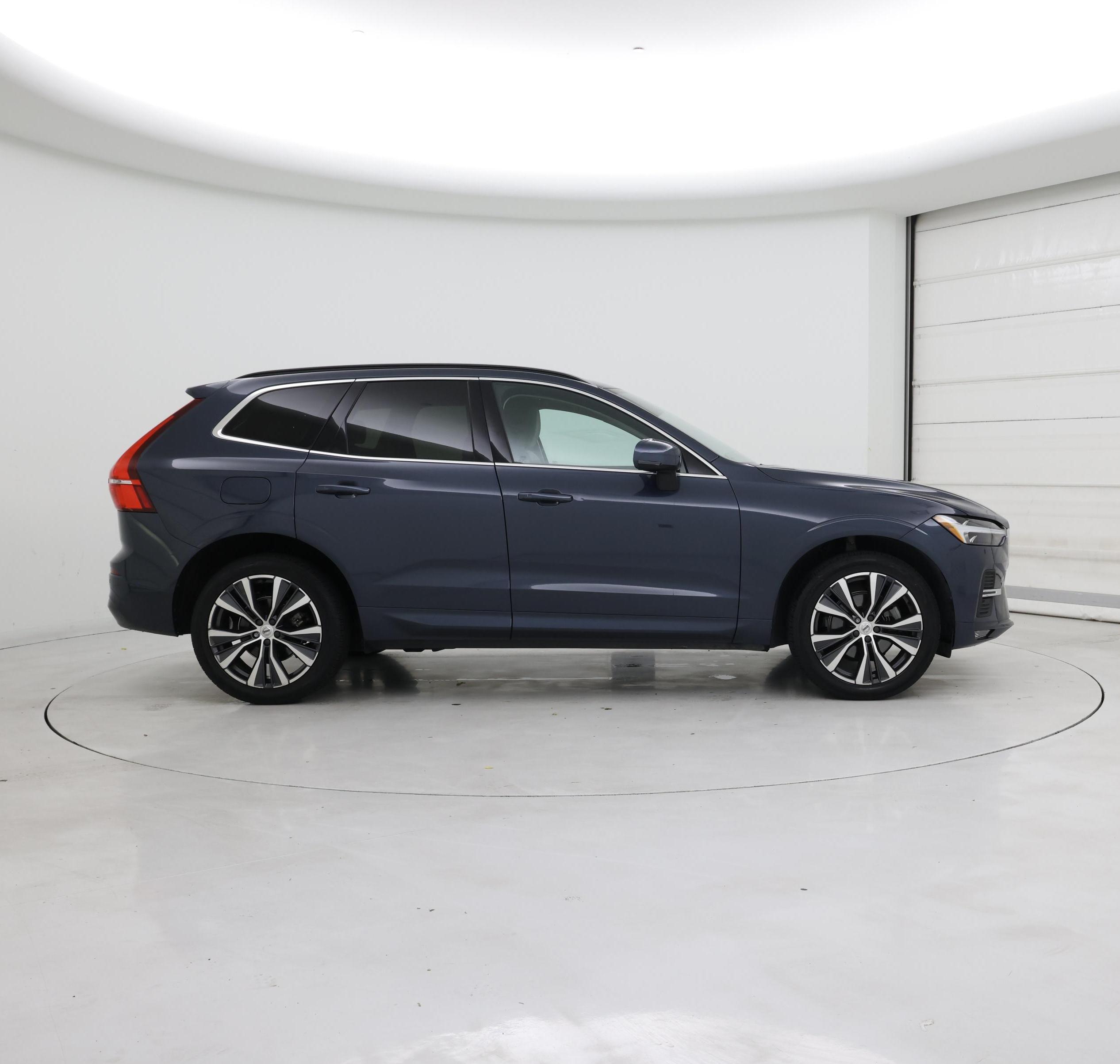 Thumbnail: 2022 Volvo XC60 - 7