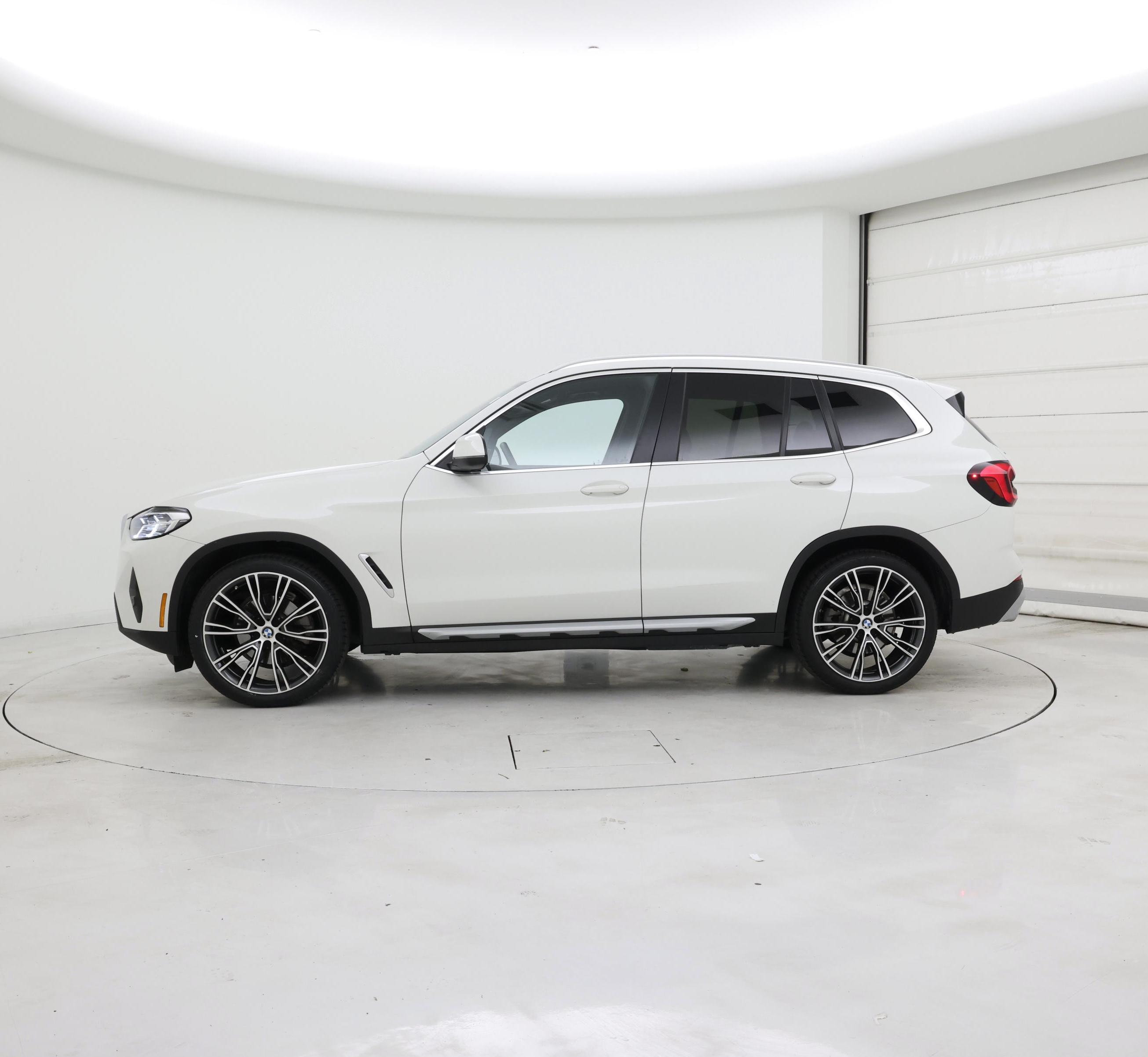 Thumbnail: 2022 BMW X3 - 3
