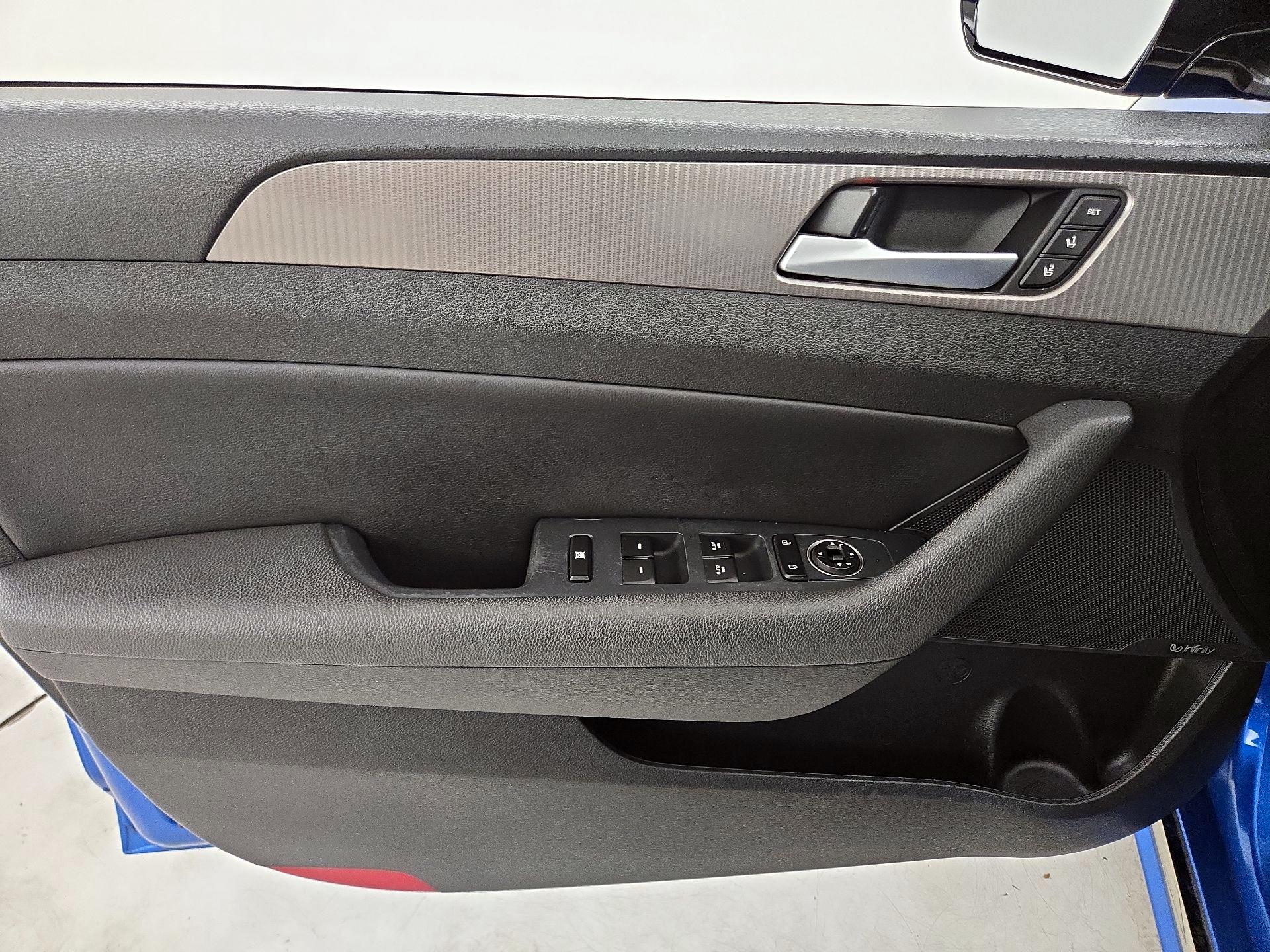 Thumbnail: 2018 Hyundai Sonata - 12