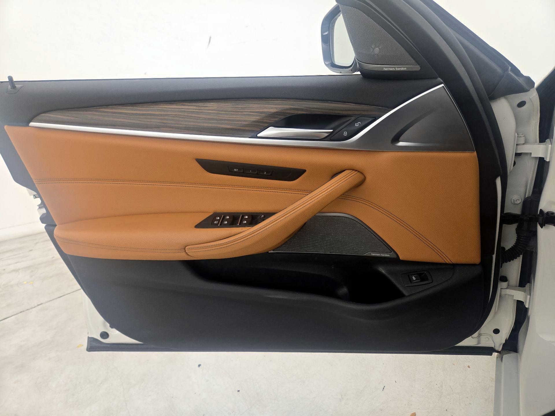 Thumbnail: 2019 BMW 5 Series - 12