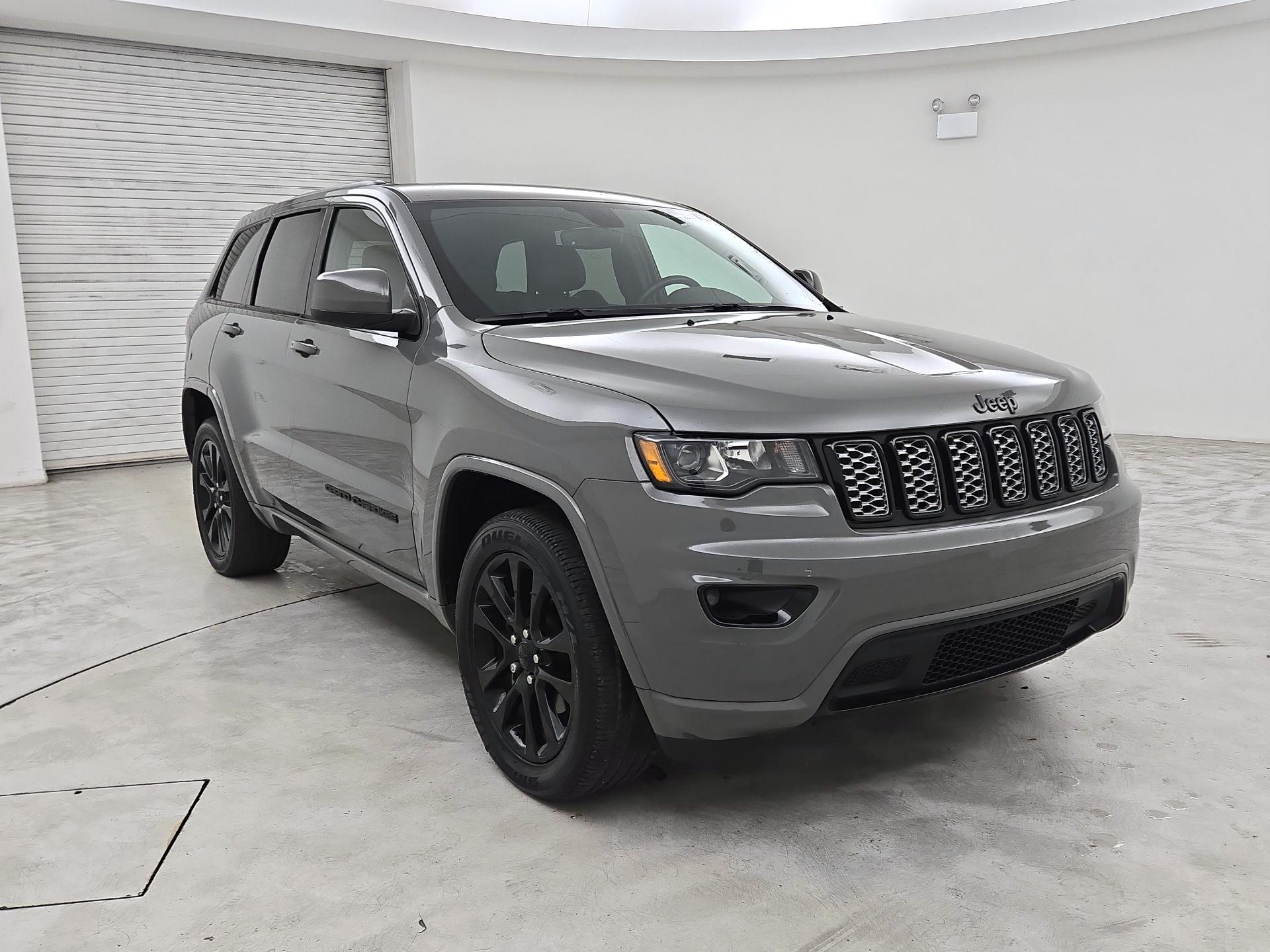 Thumbnail: 2019 Jeep Grand Cherokee - 1