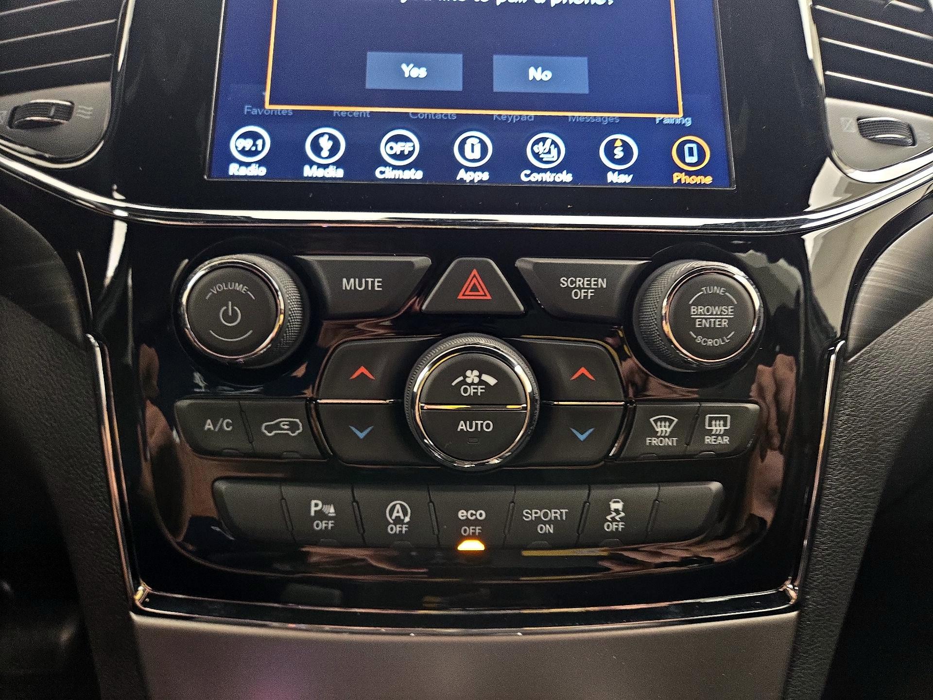 Thumbnail: 2019 Jeep Grand Cherokee - 15