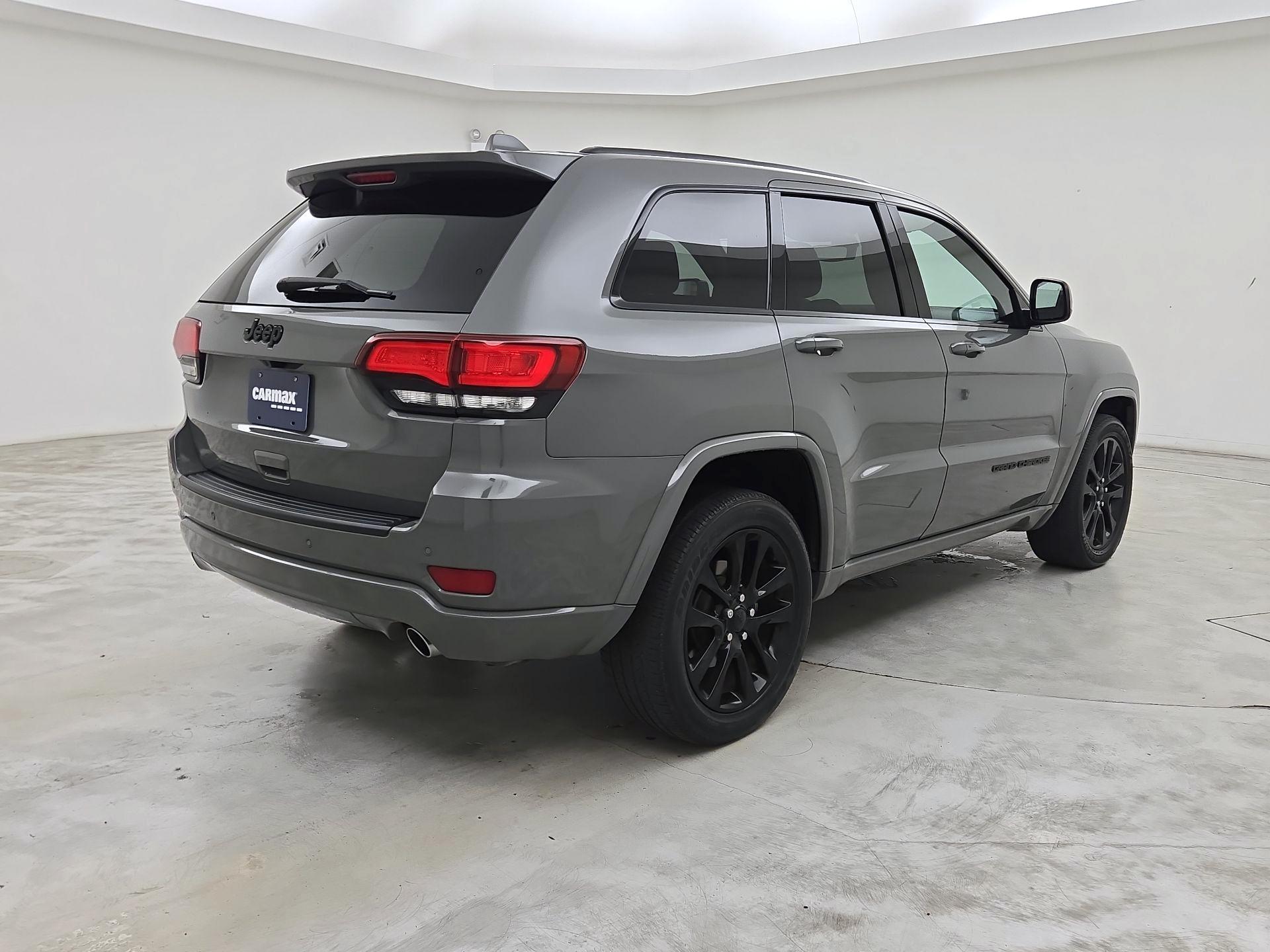 Thumbnail: 2019 Jeep Grand Cherokee - 5
