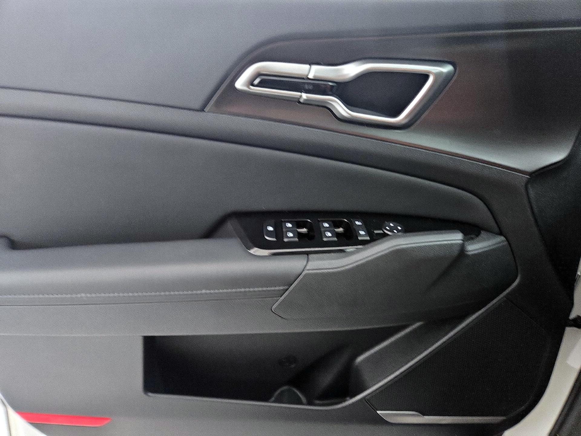 Thumbnail: 2023 Kia Sportage - 12