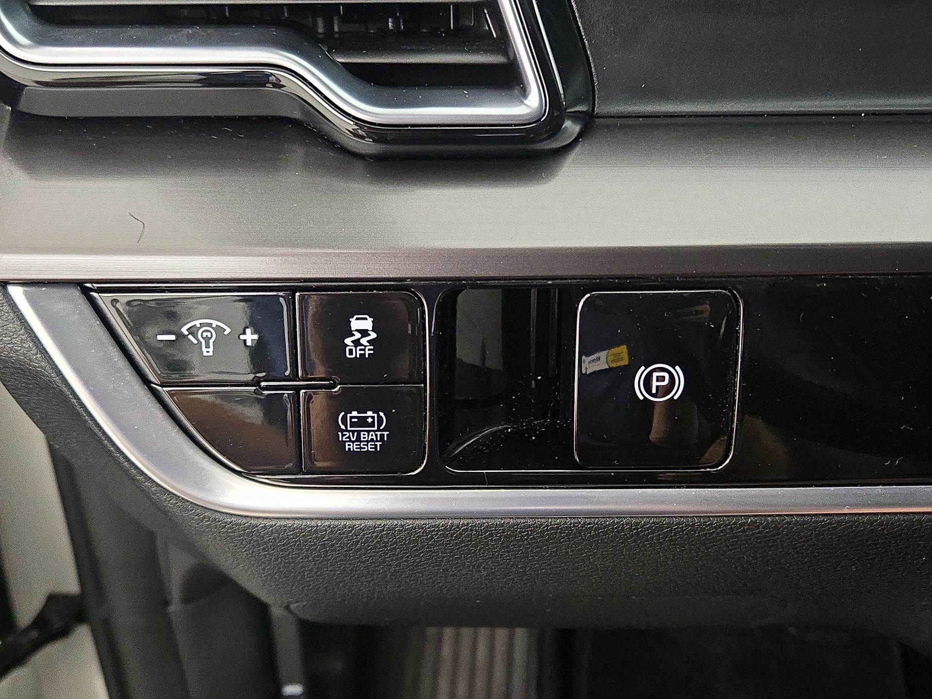 Thumbnail: 2023 Kia Sportage - 13