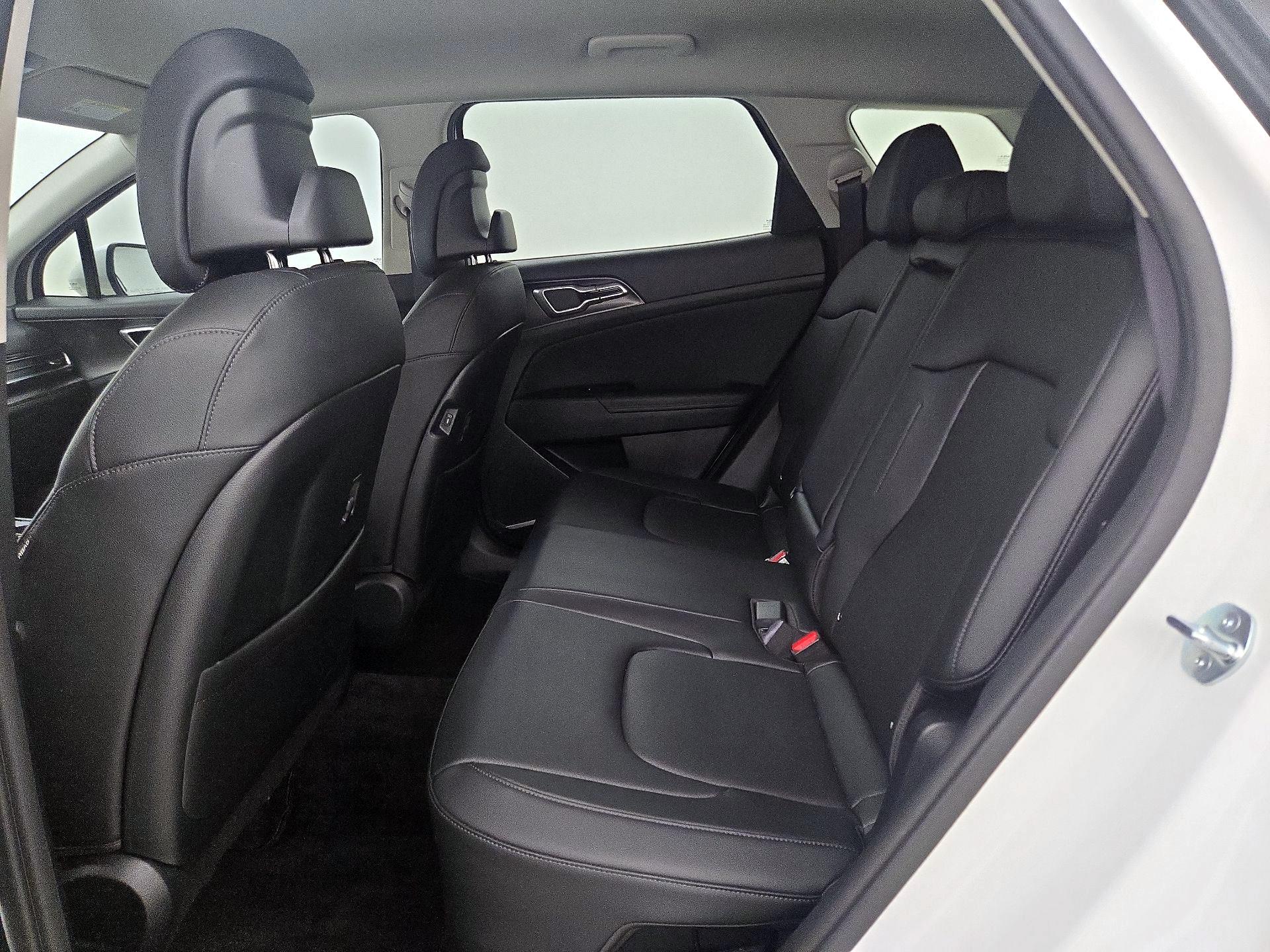 Thumbnail: 2023 Kia Sportage - 20