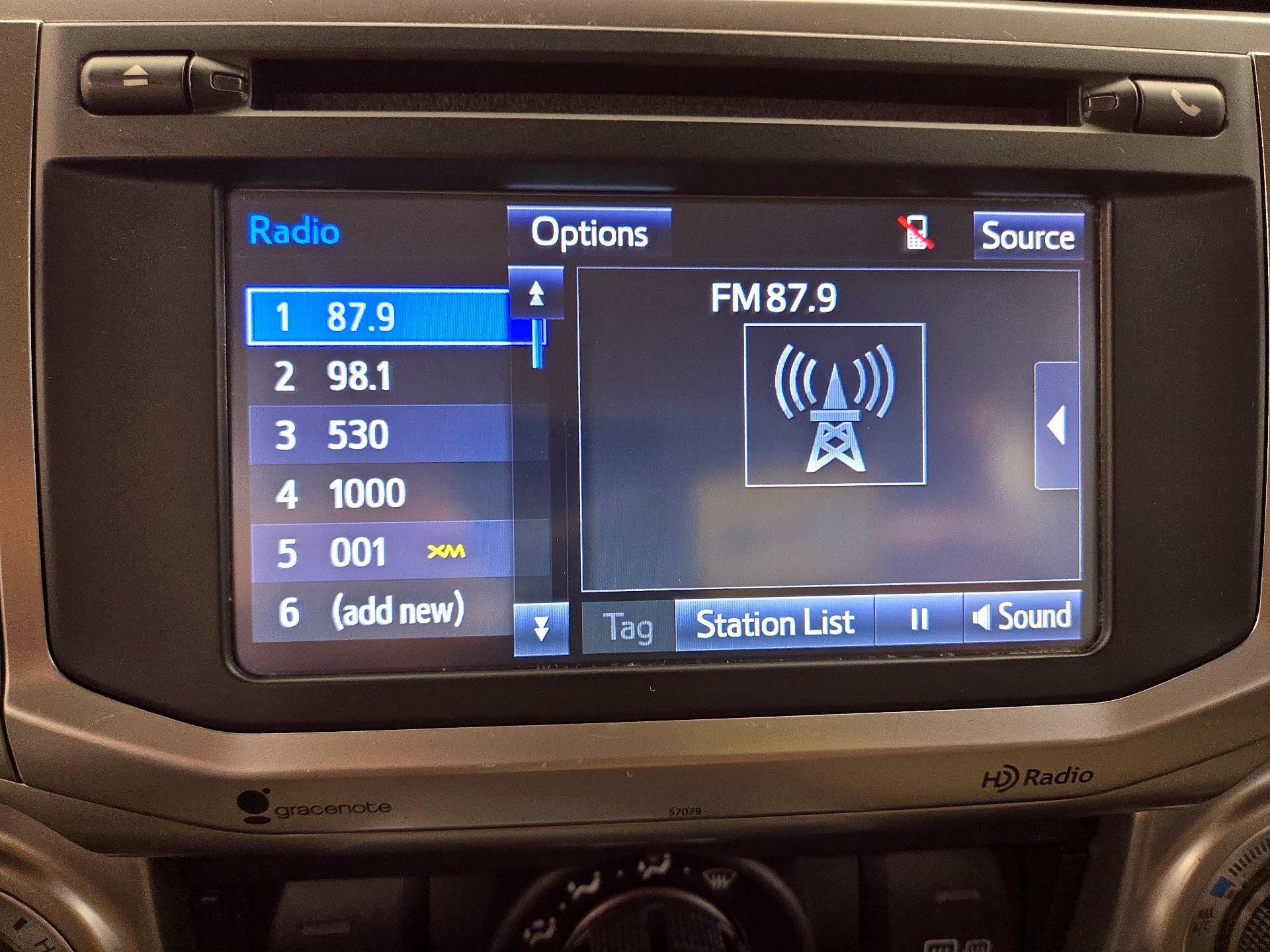 Thumbnail: 2015 Toyota 4Runner - 15